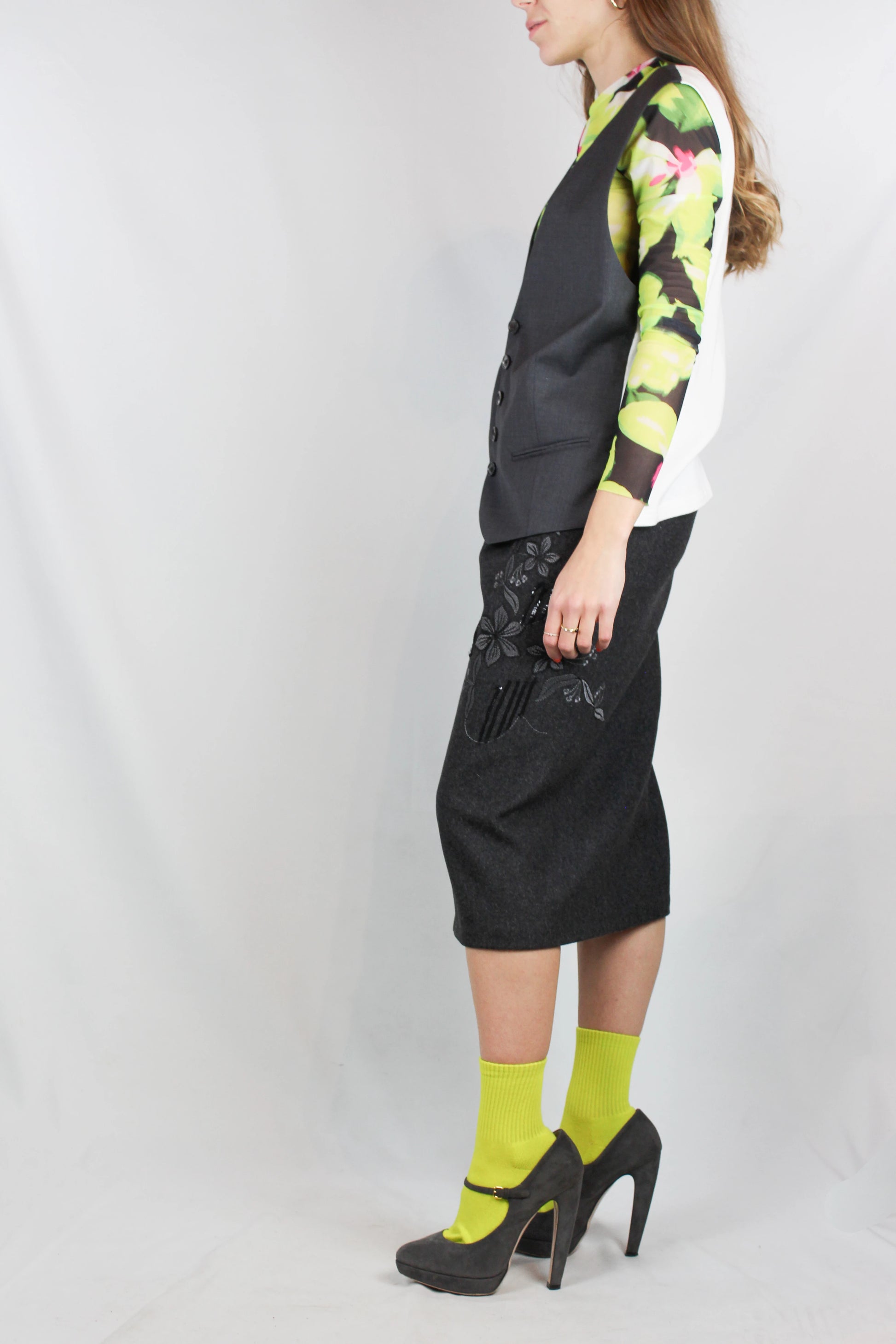 Wool midi skirt with floral embroidery and slit