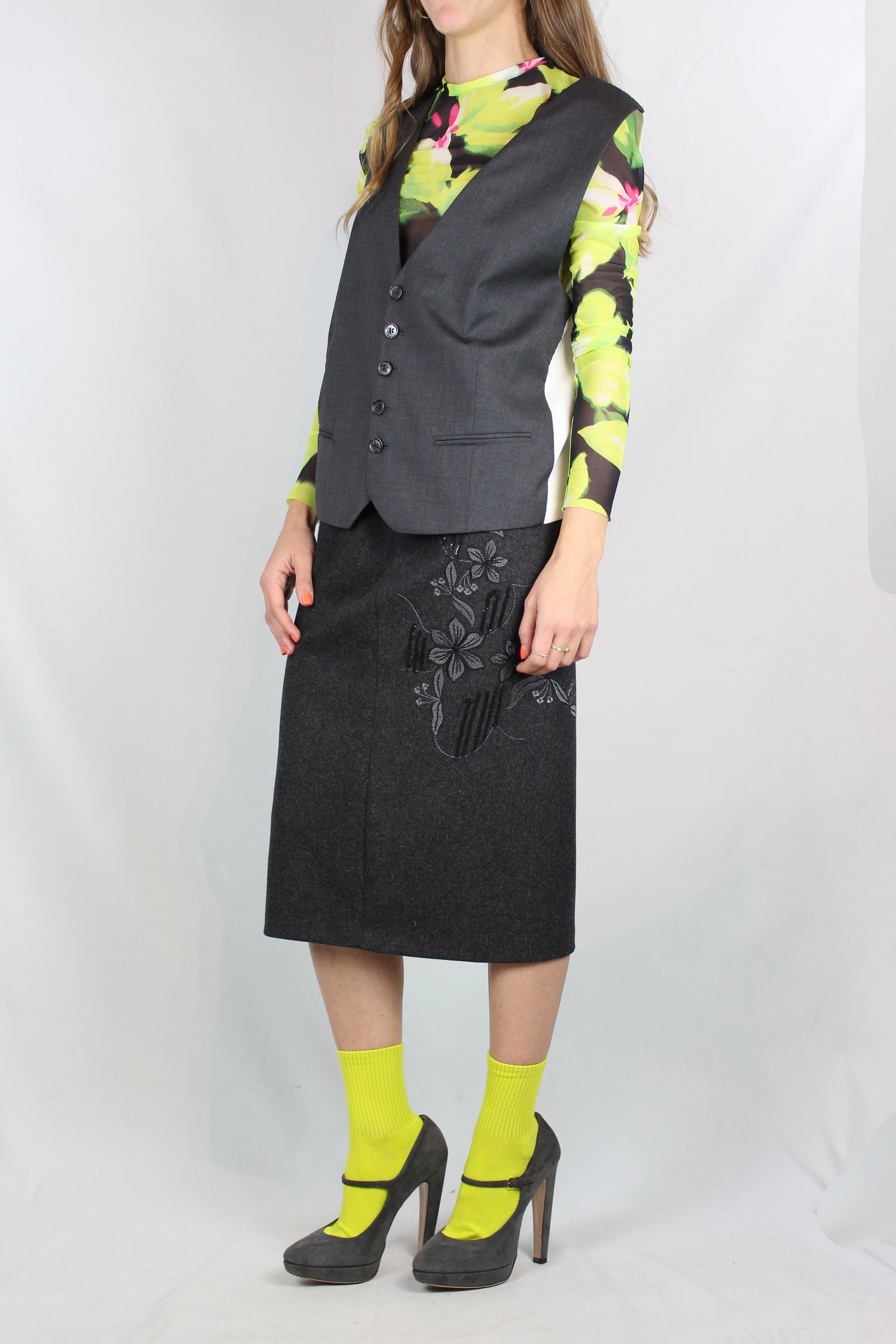 Wool midi skirt with floral embroidery and slit