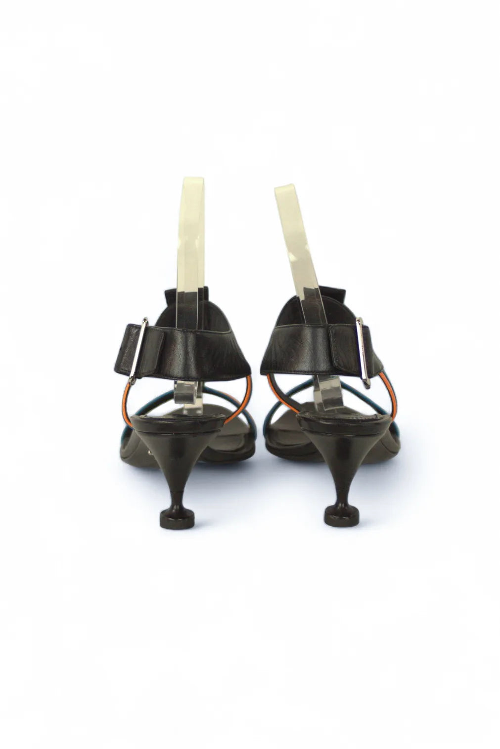 Orange arrow sandals Resort2016