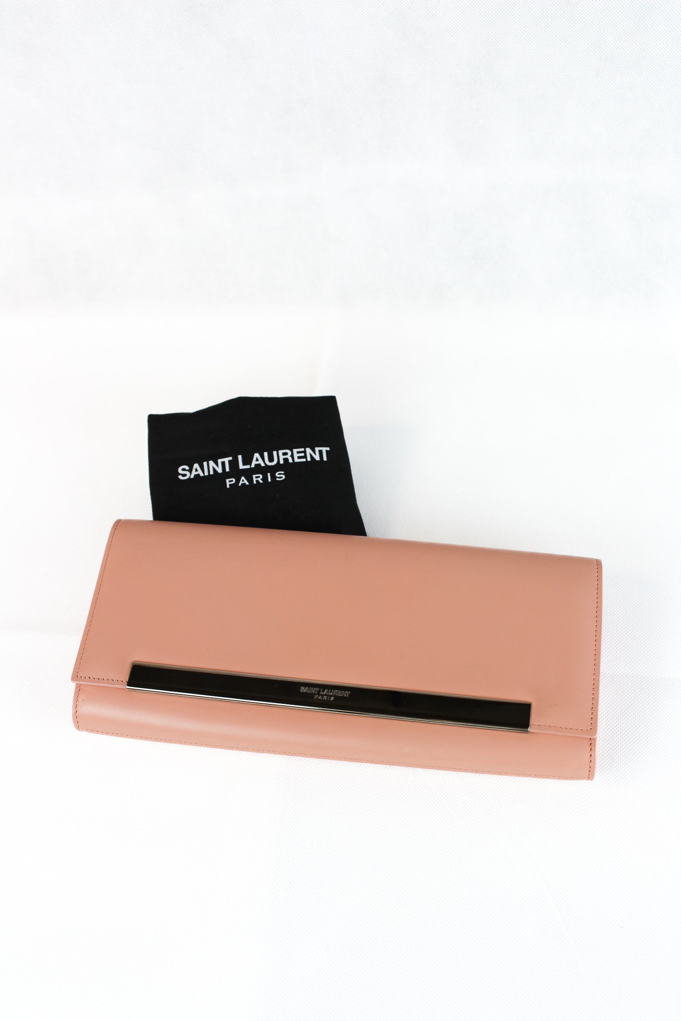 Pink pochette