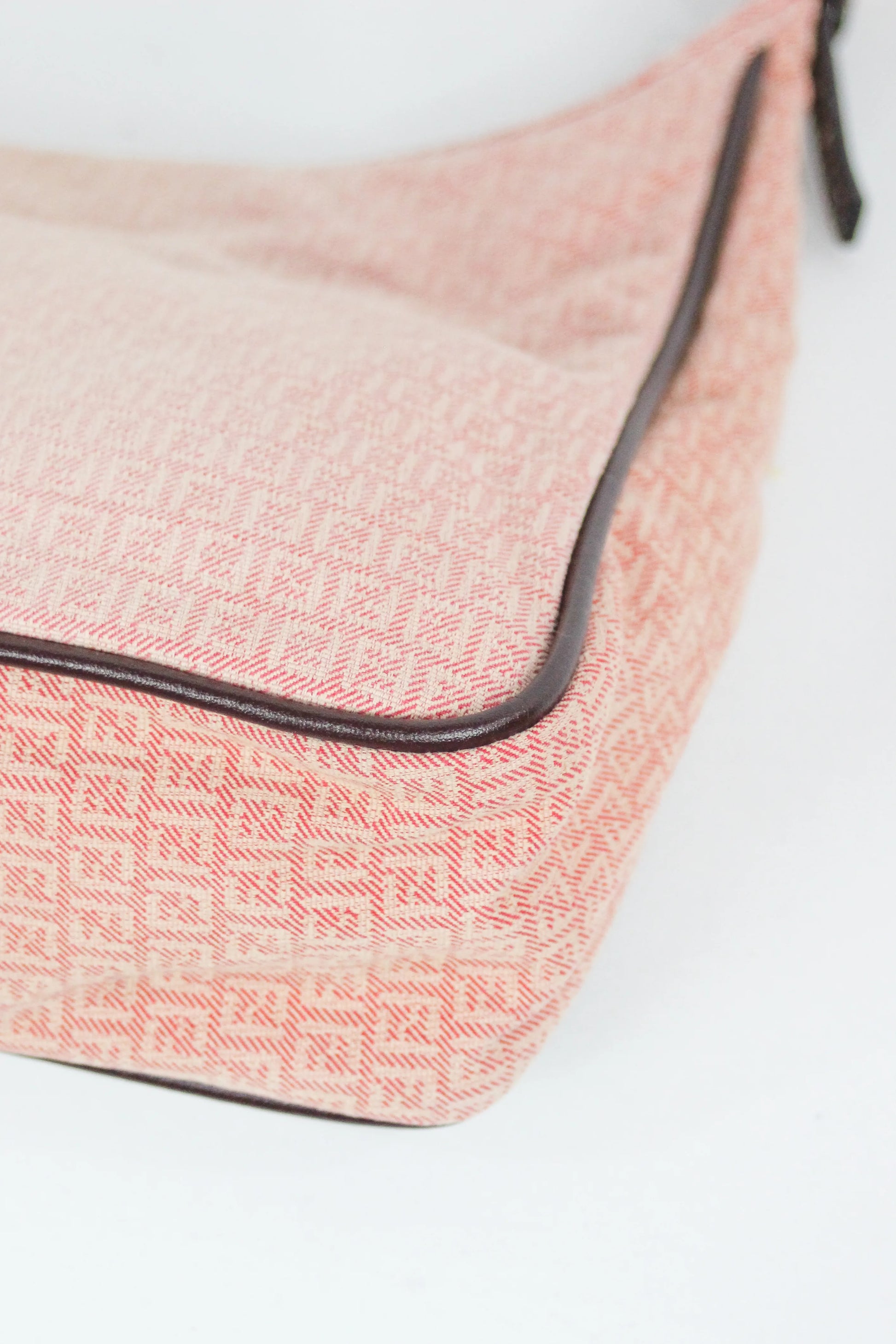 Pink zucchino shoulder bag