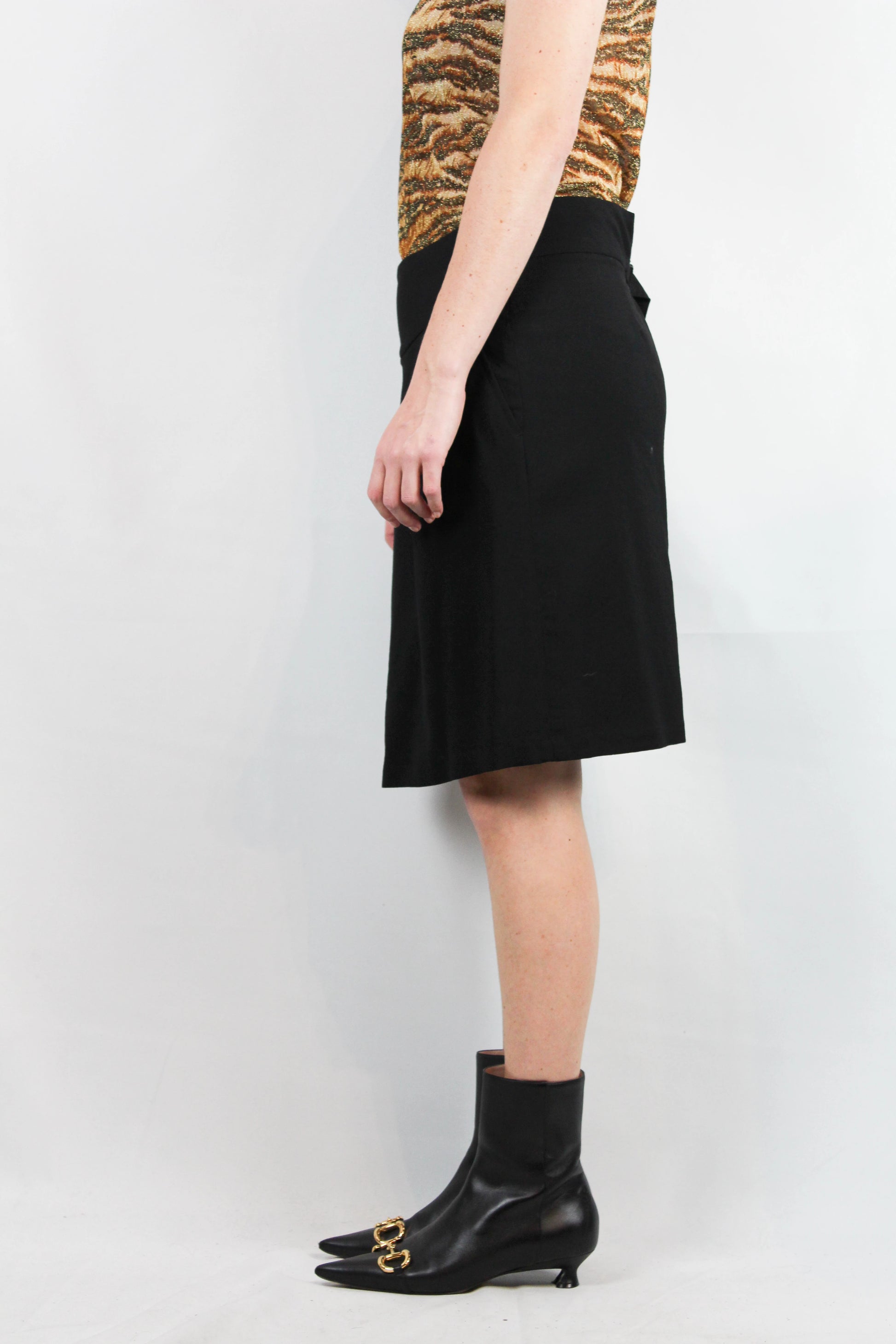 Black light wool knee-length skirt with ruching