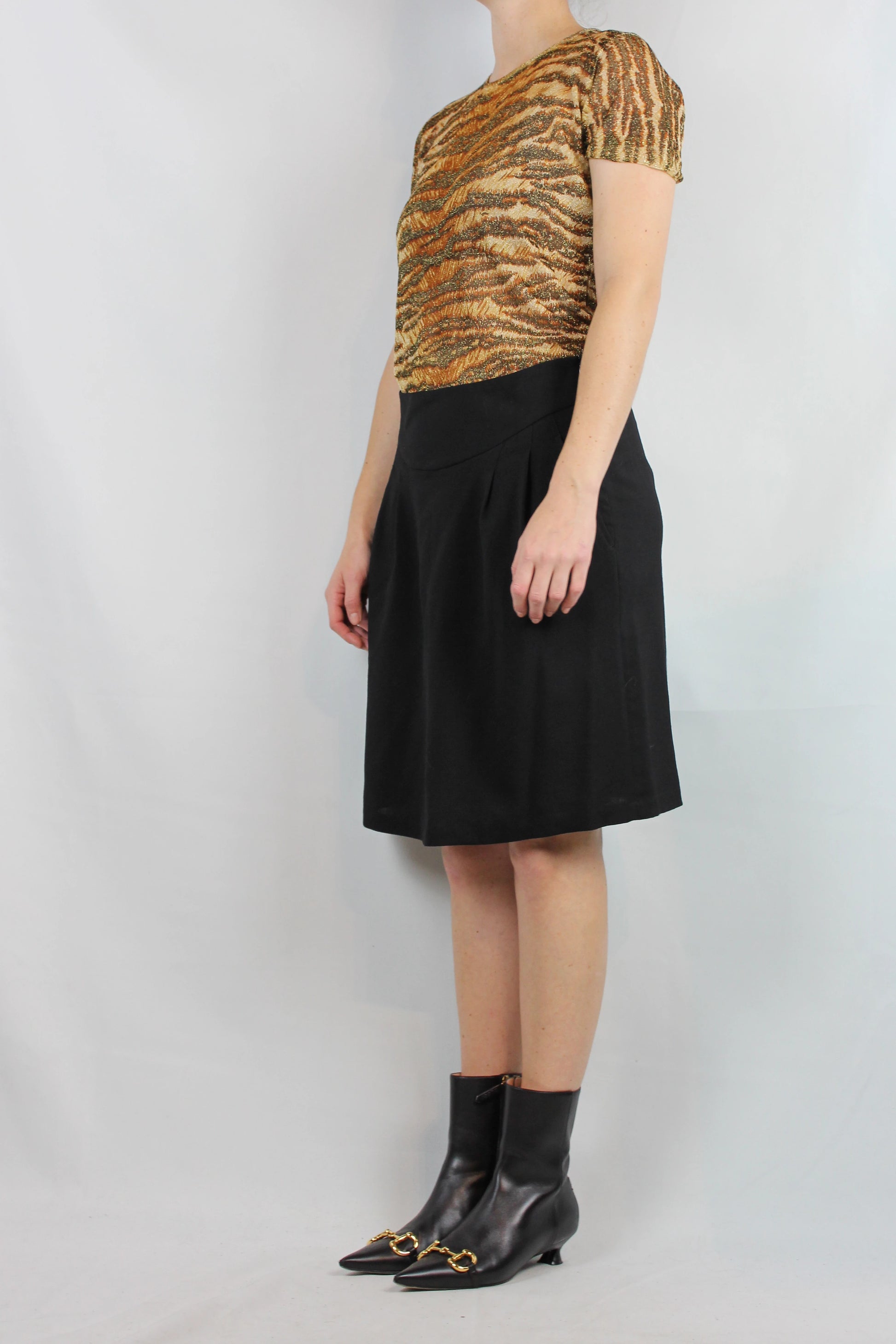 Black light wool knee-length skirt with ruching