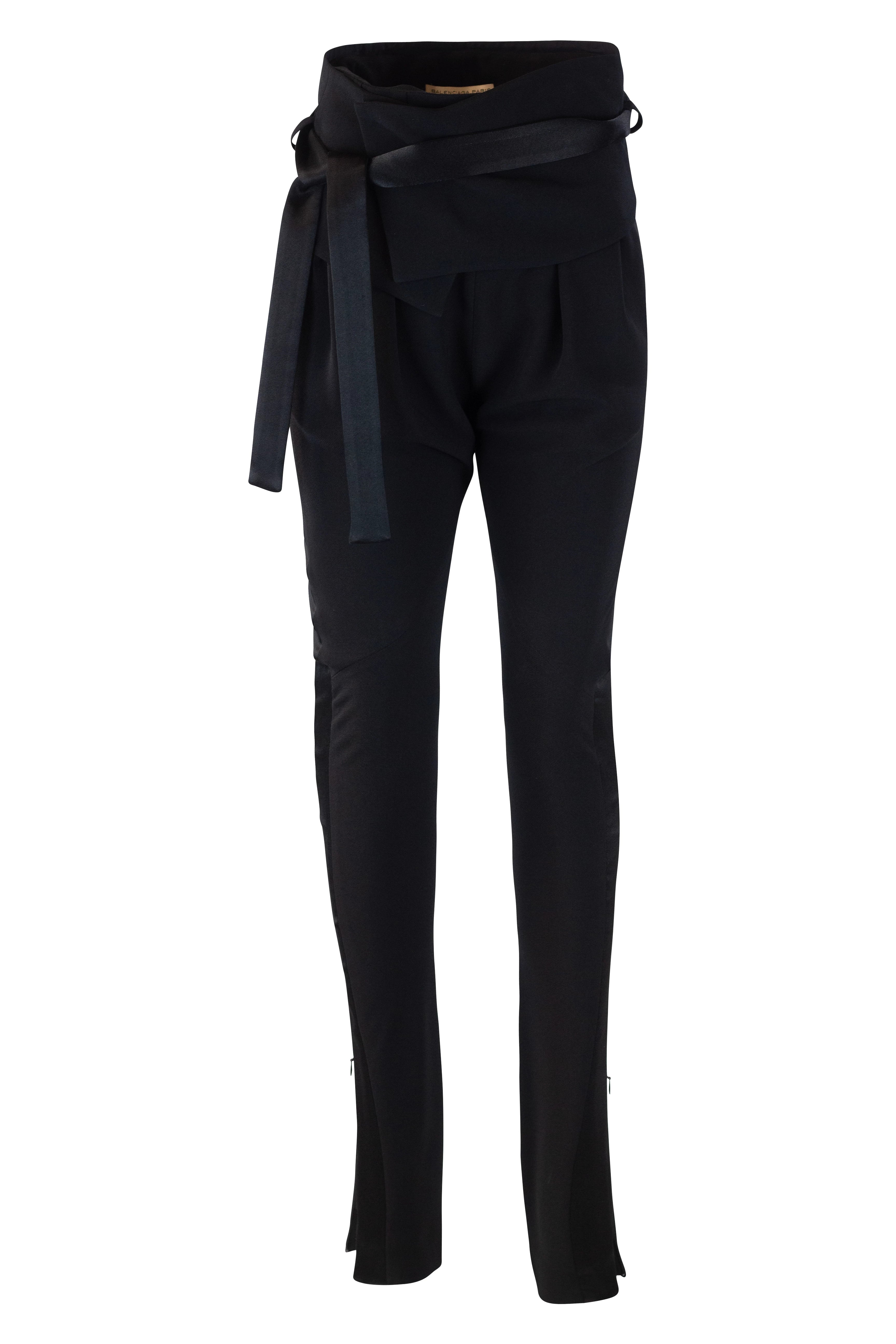 High-Waisted Black Trousers with Balloon Silhouette PreFall2009