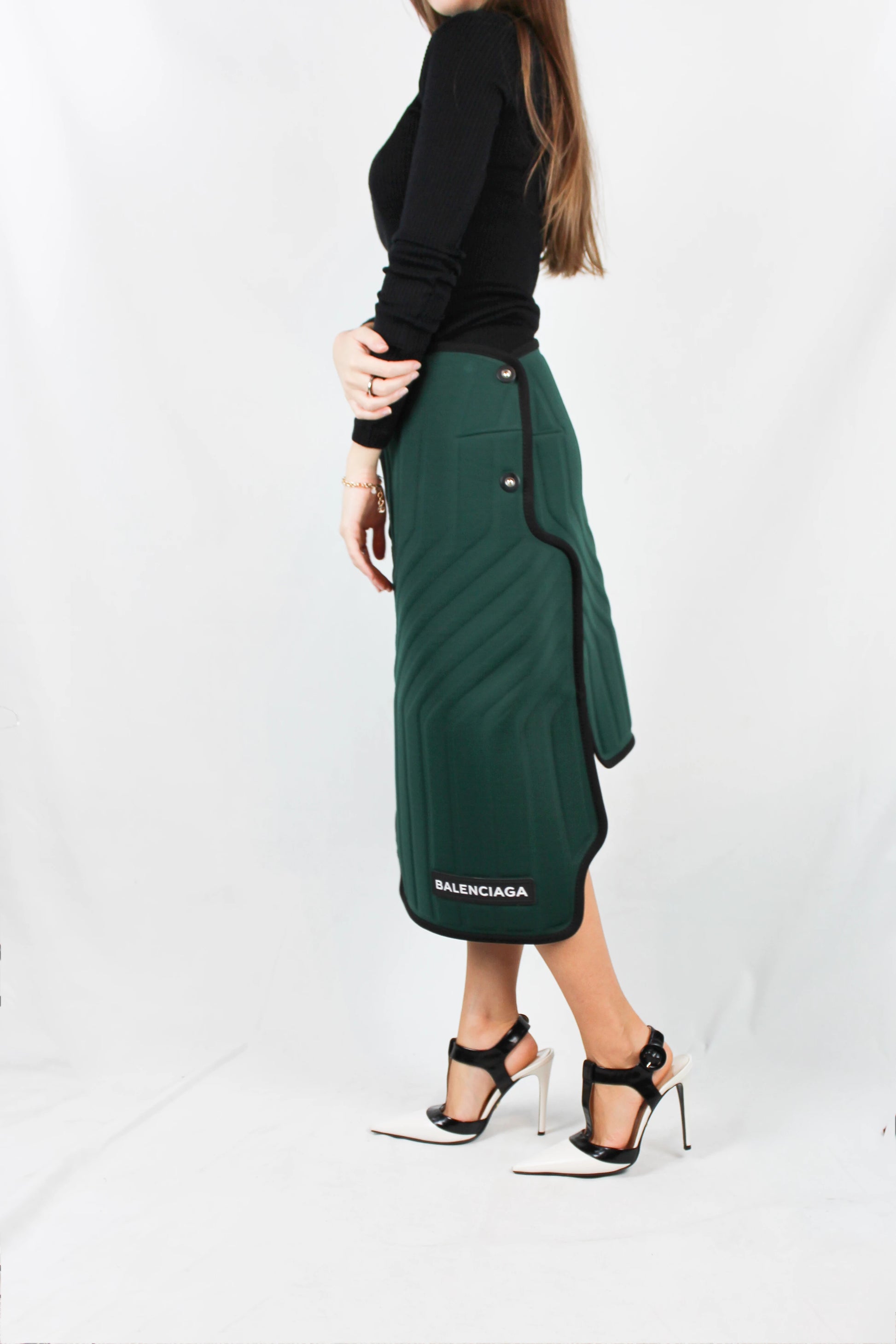 Green neoprene asymmetric skirt FW2017