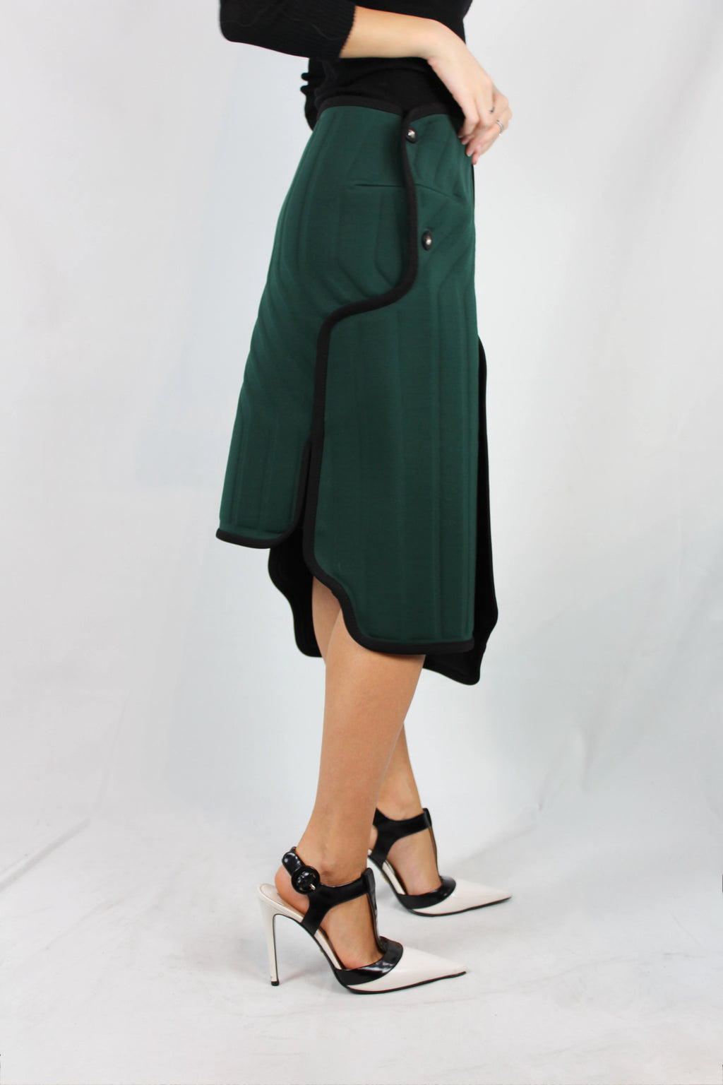 Green neoprene asymmetric skirt FW2017