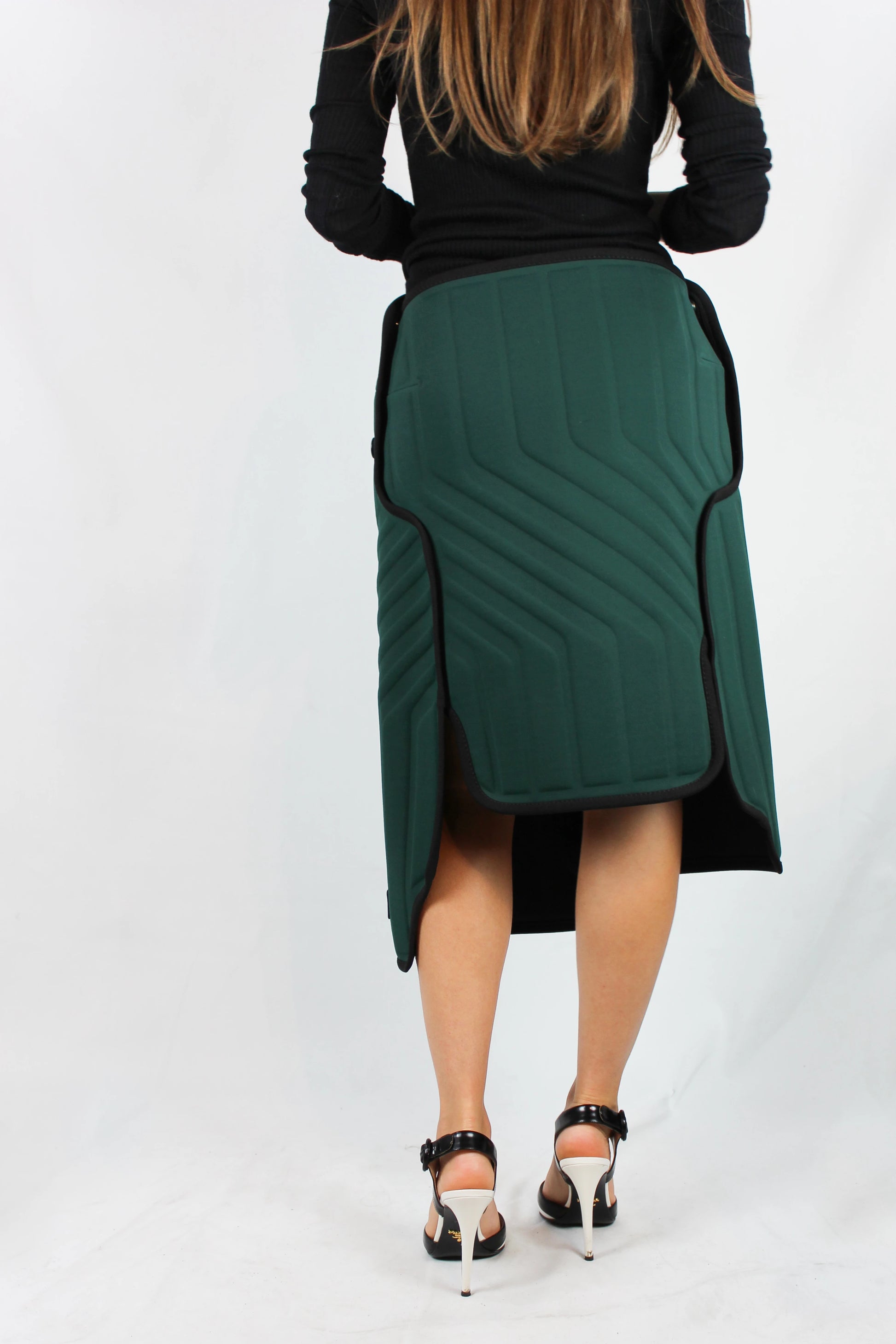 Green neoprene asymmetric skirt FW2017