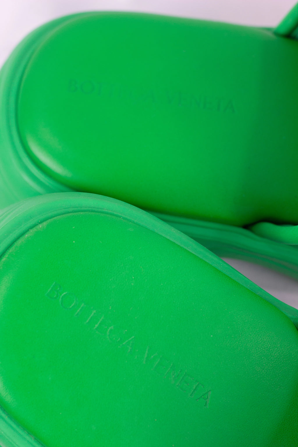 Flash Sandals in Bottega Green
