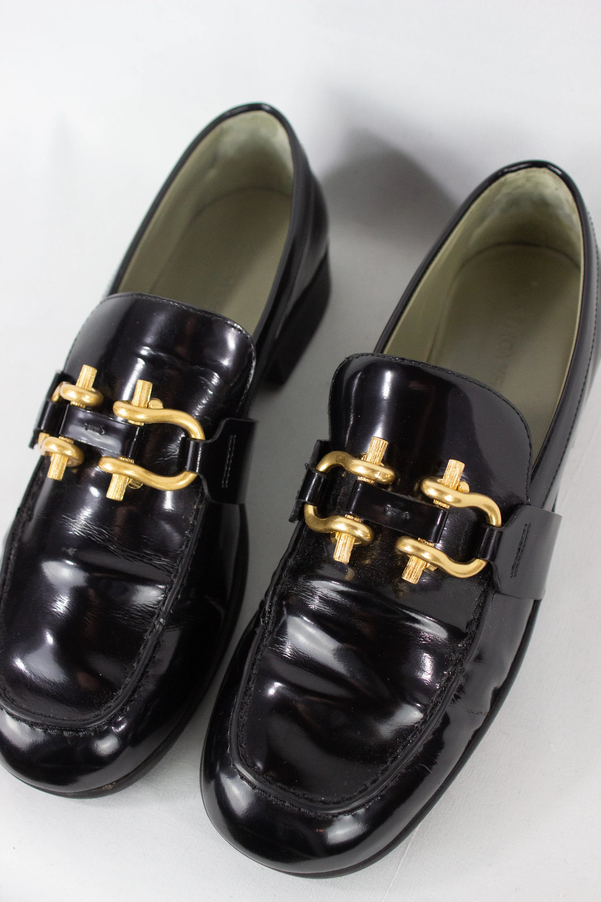 Chain detail loafers Resort2023