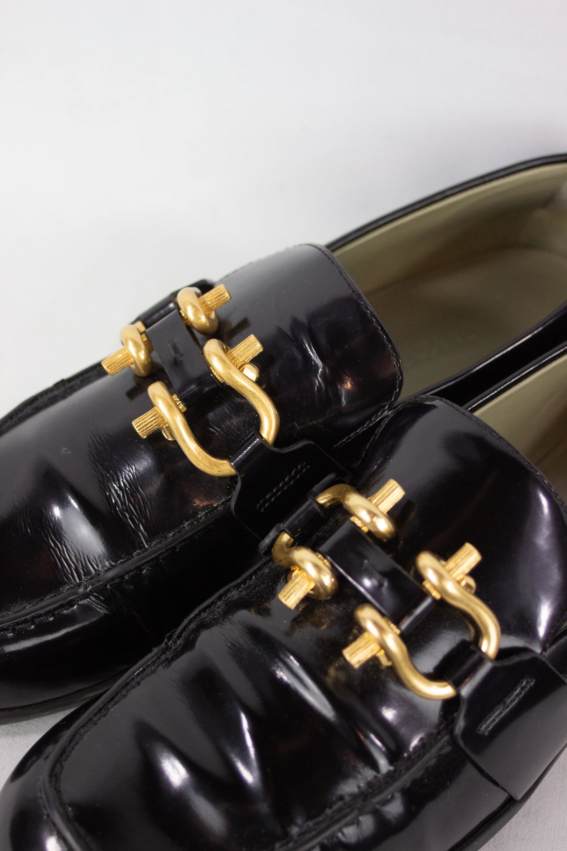 Chain detail loafers Resort2023