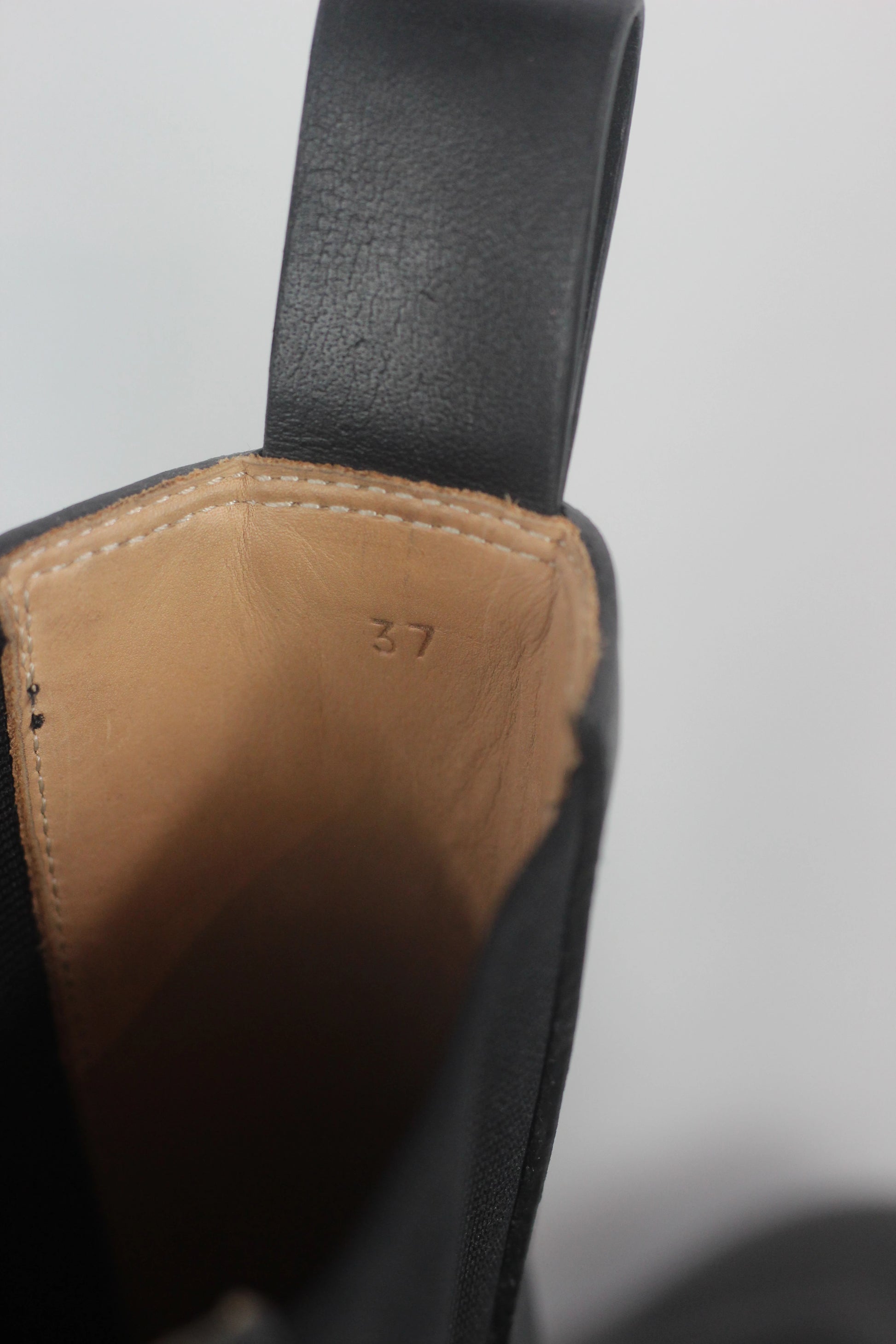Lug Boots in Black Leather with Stitching Detail FW2019