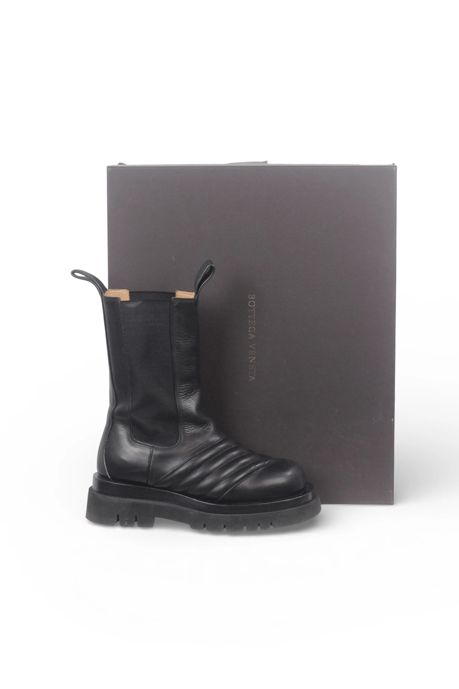Lug Boots in Black Leather with Stitching Detail FW2019
