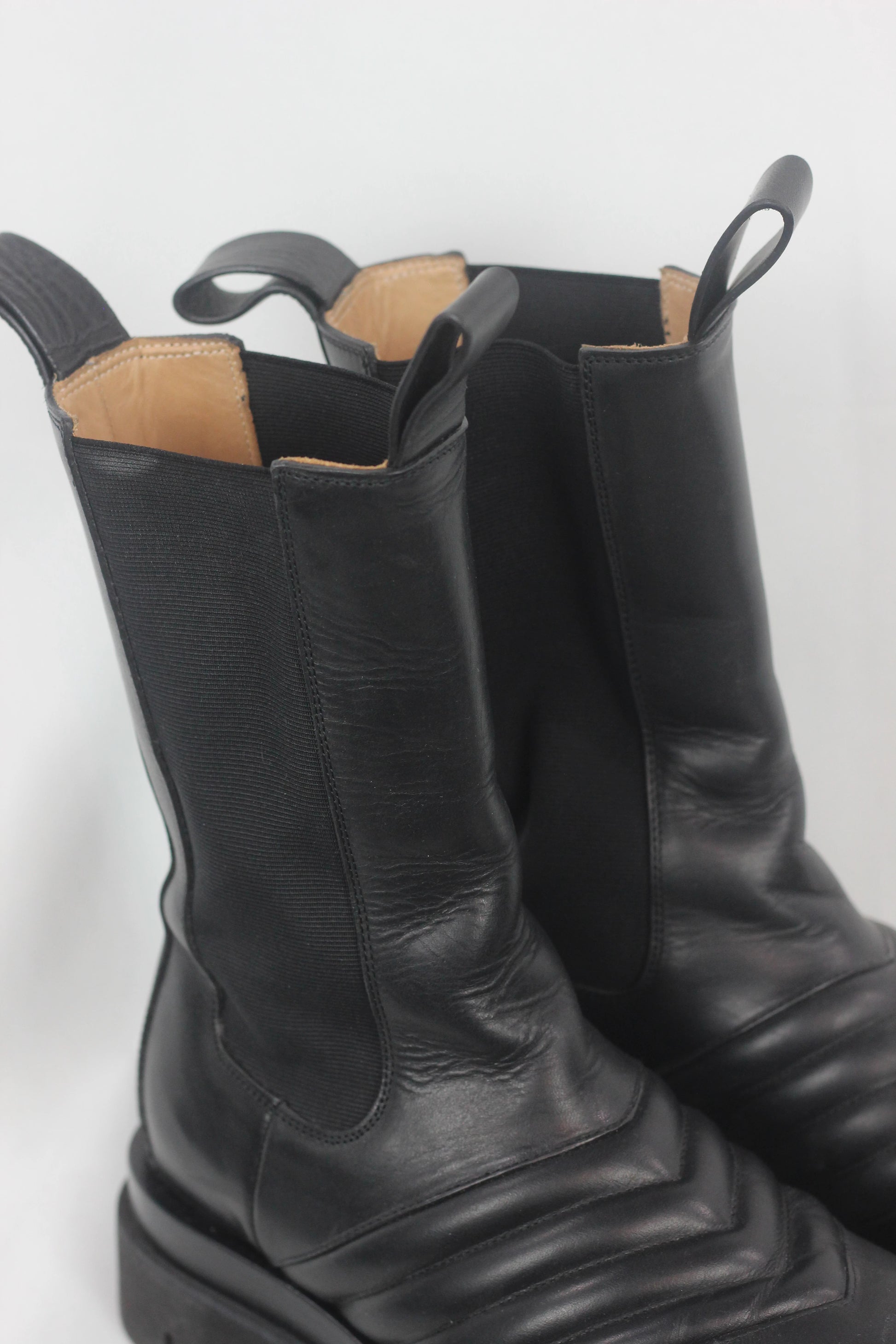 Lug Boots in Black Leather with Stitching Detail FW2019