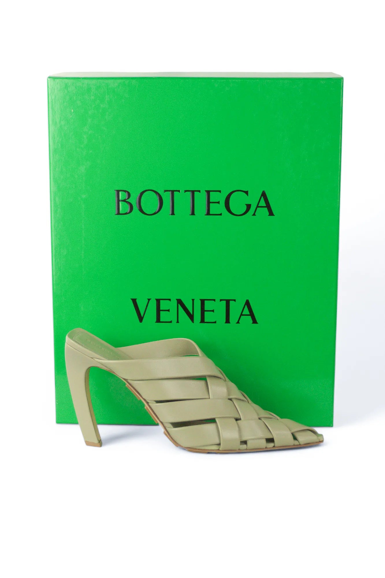 Intrecciato mules SS2023