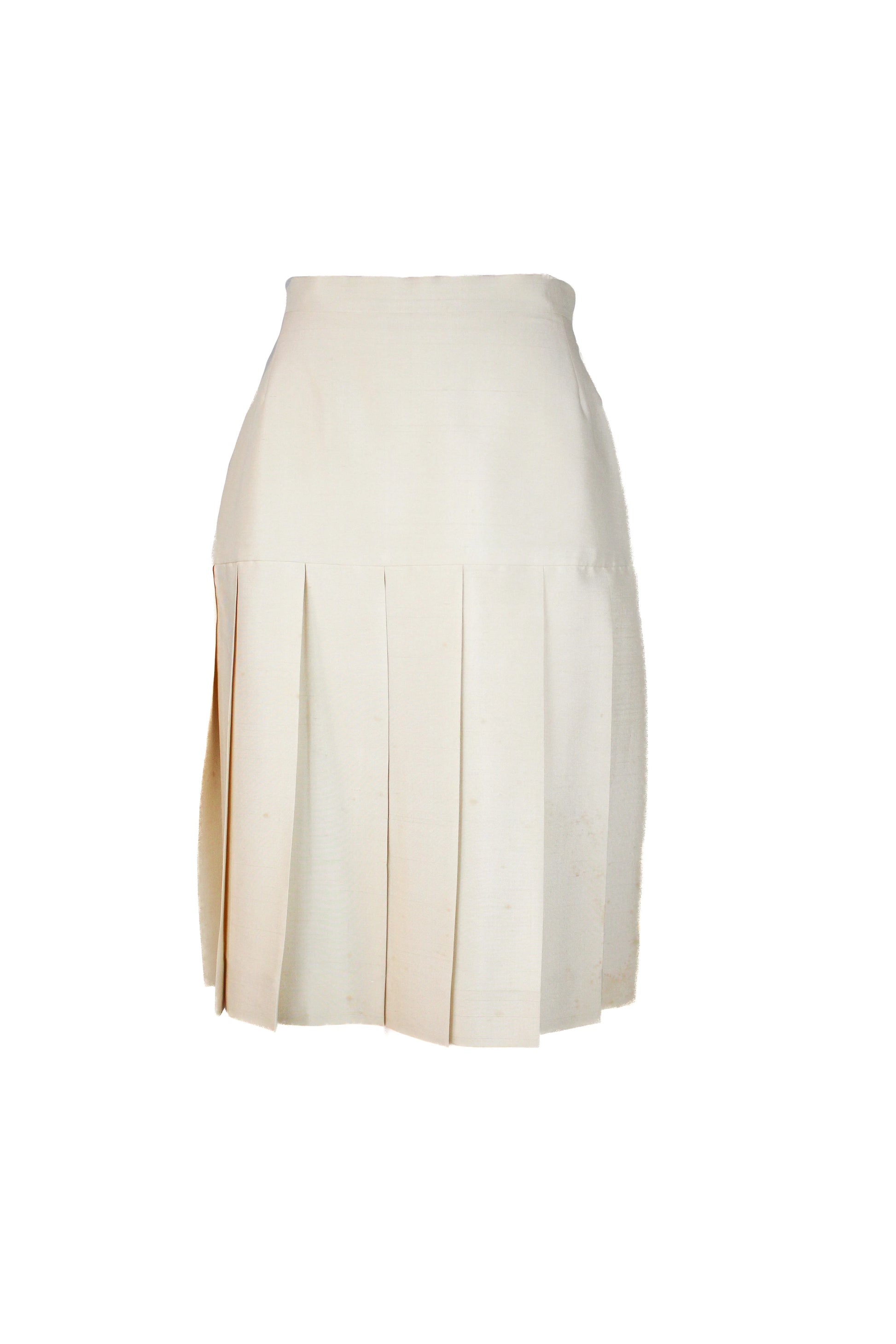 Pleated silk skirt in ecru with fitted waistline