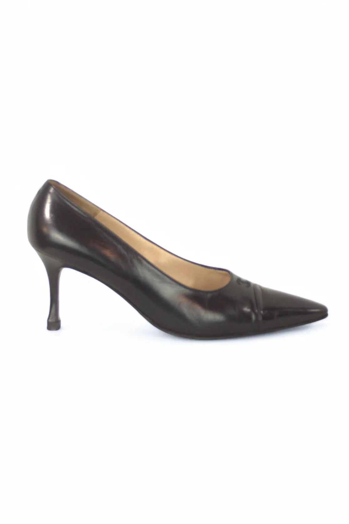 Black logo pumps