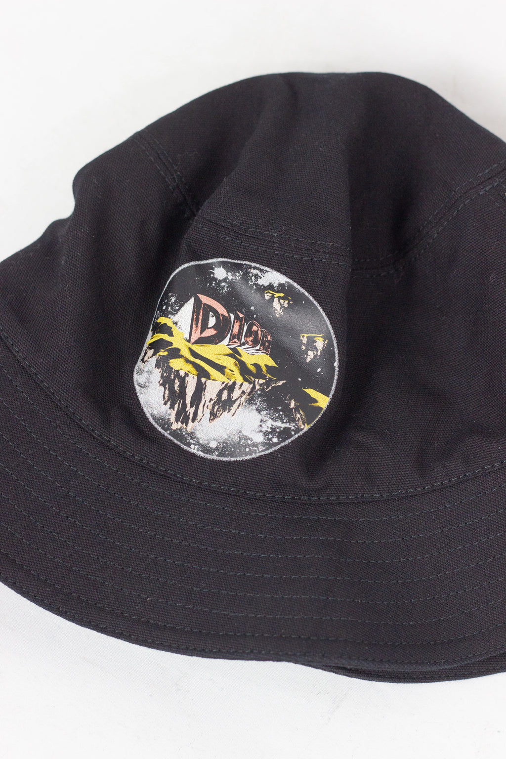 Black bucket hat with print