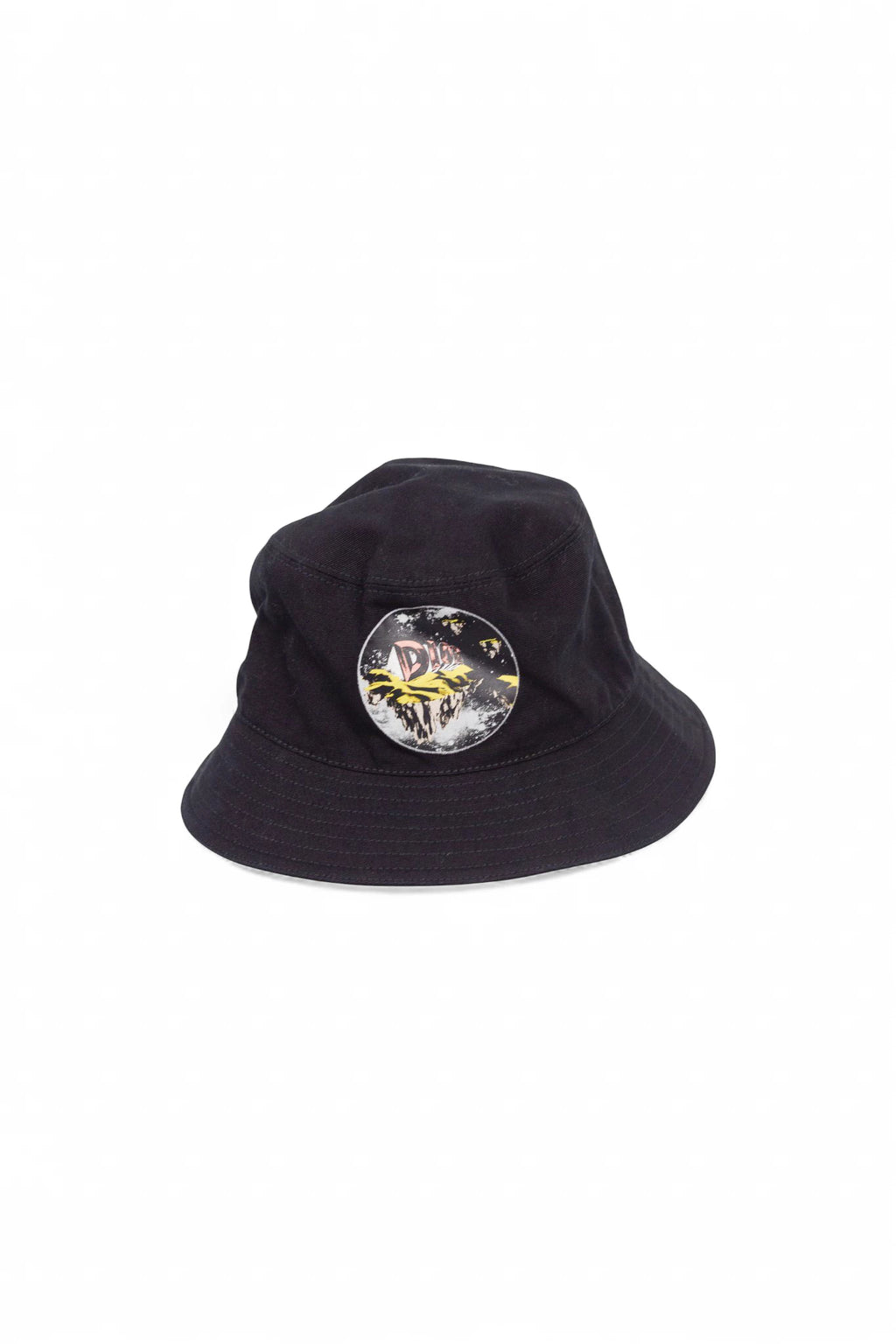 Black bucket hat with print