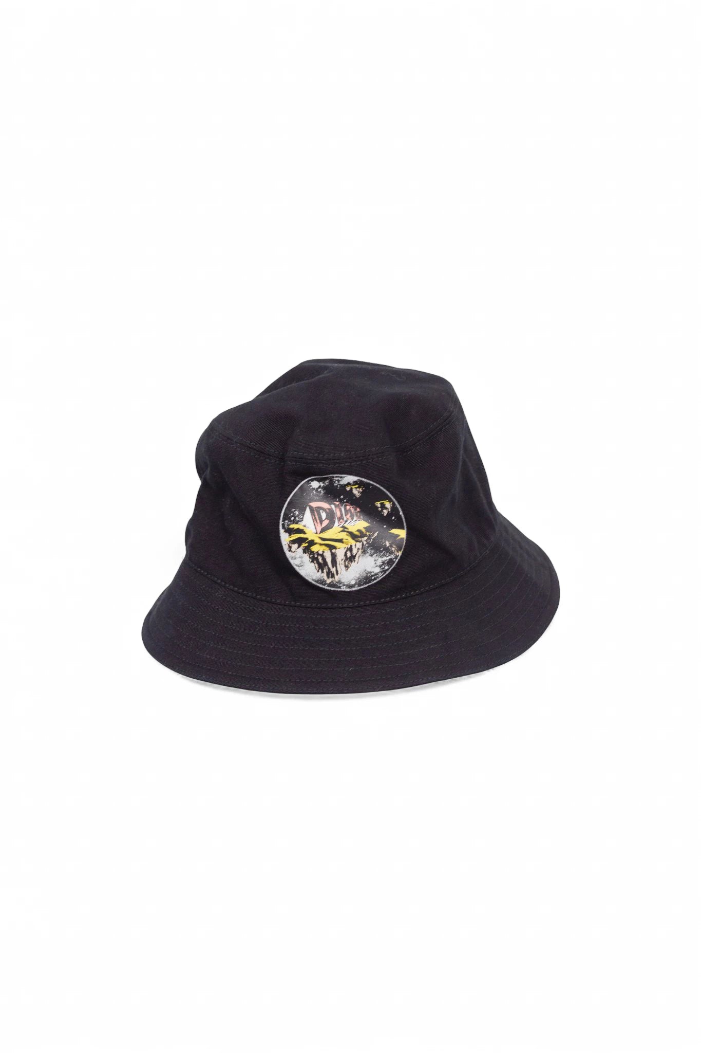 Black bucket hat with print