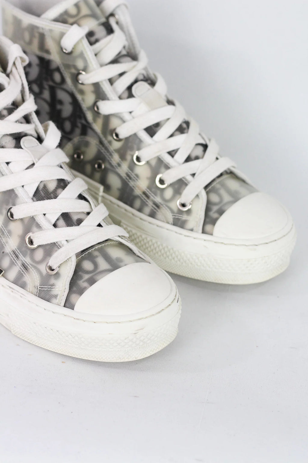 B23 High-Top Sneaker