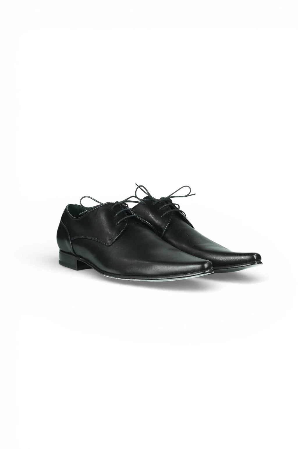 Black Leather Shoes with Extra-Long Pointed Toe