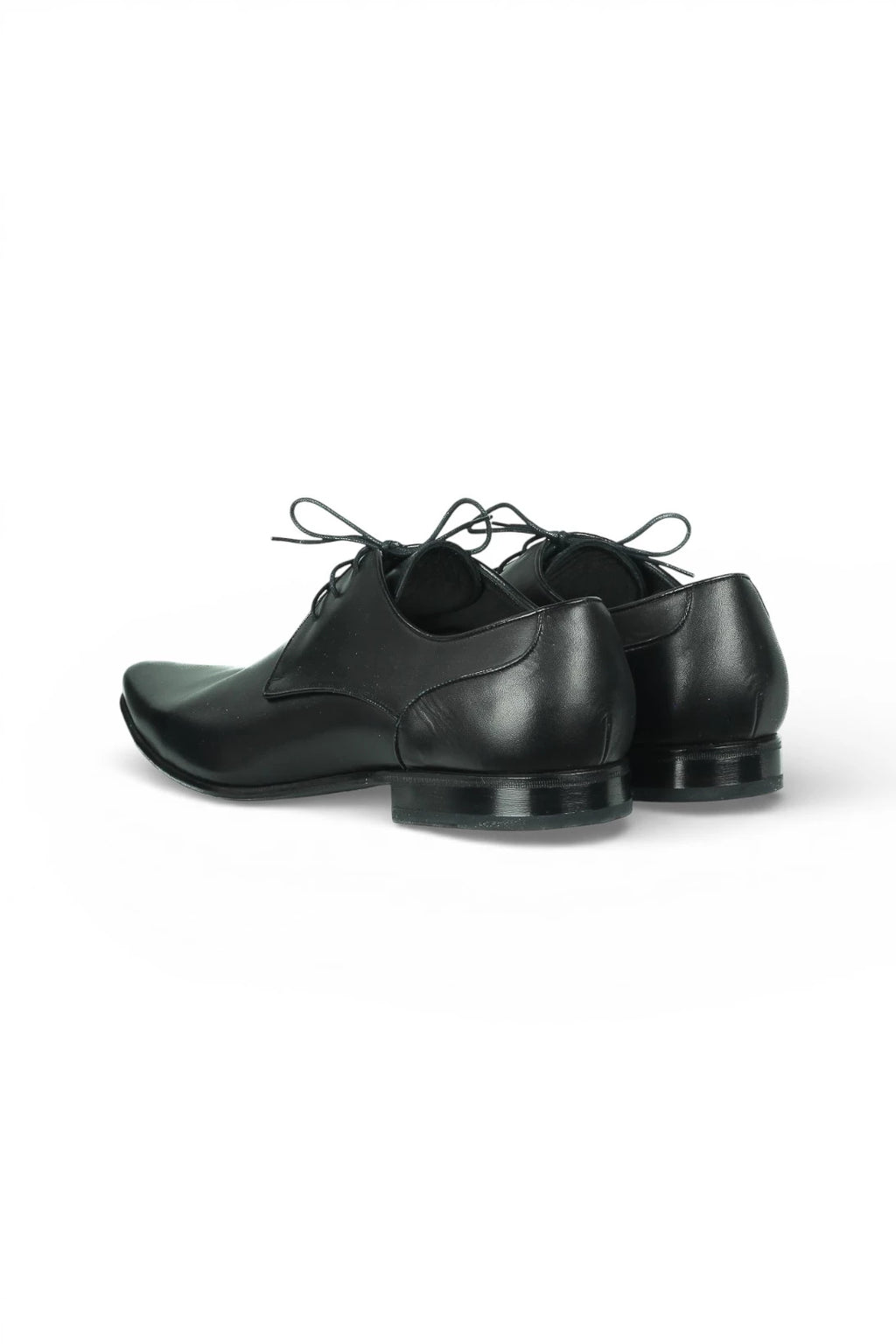 Black Leather Shoes with Extra-Long Pointed Toe