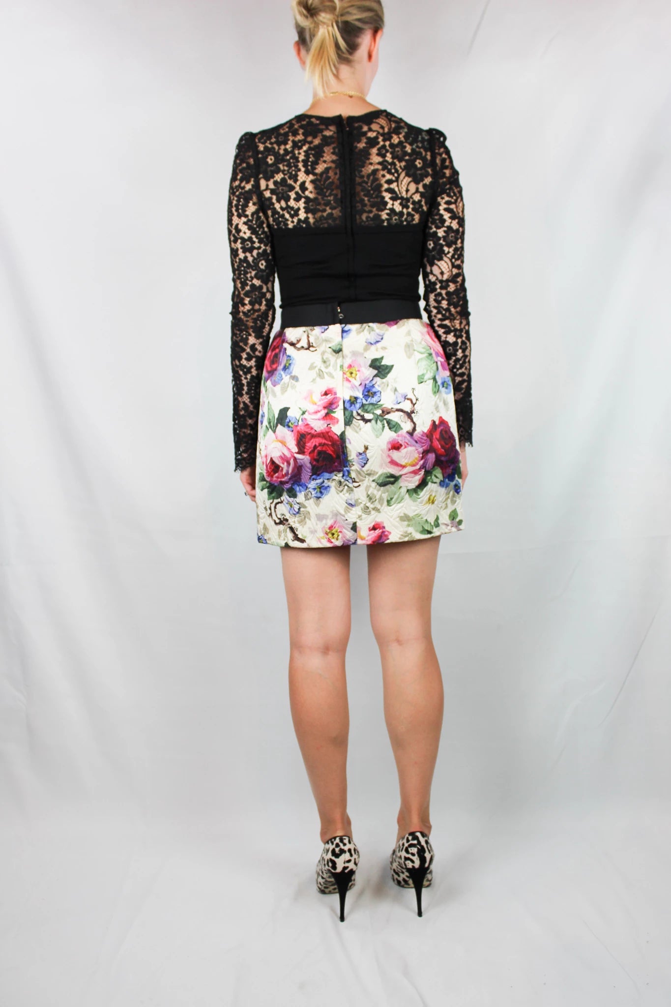 Floral mini skirt in silk wool blend with grosgrain waist
