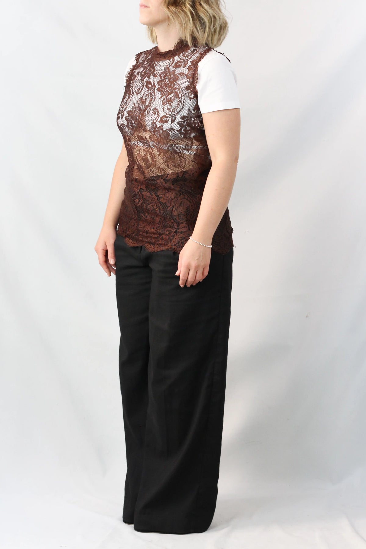 Floral Lace Mock-Neck Sleeveless Top