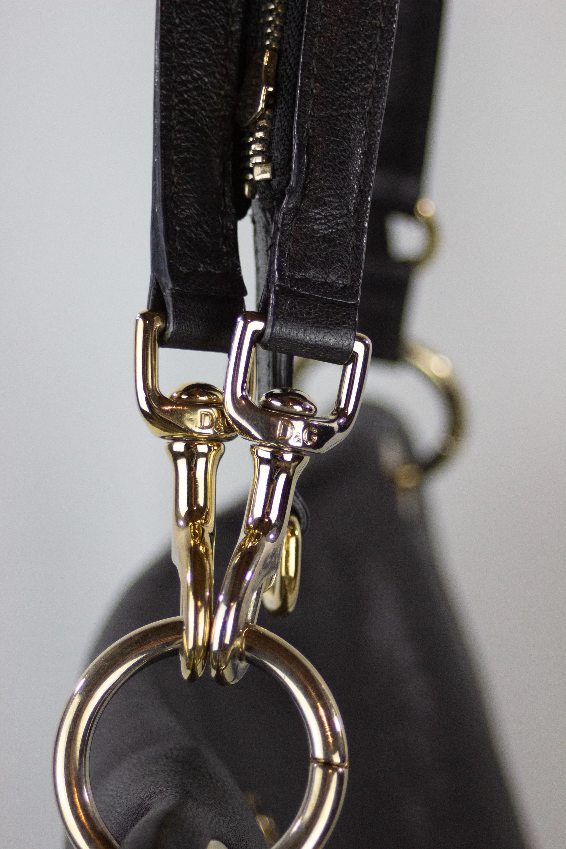 Envelope shoulder bag