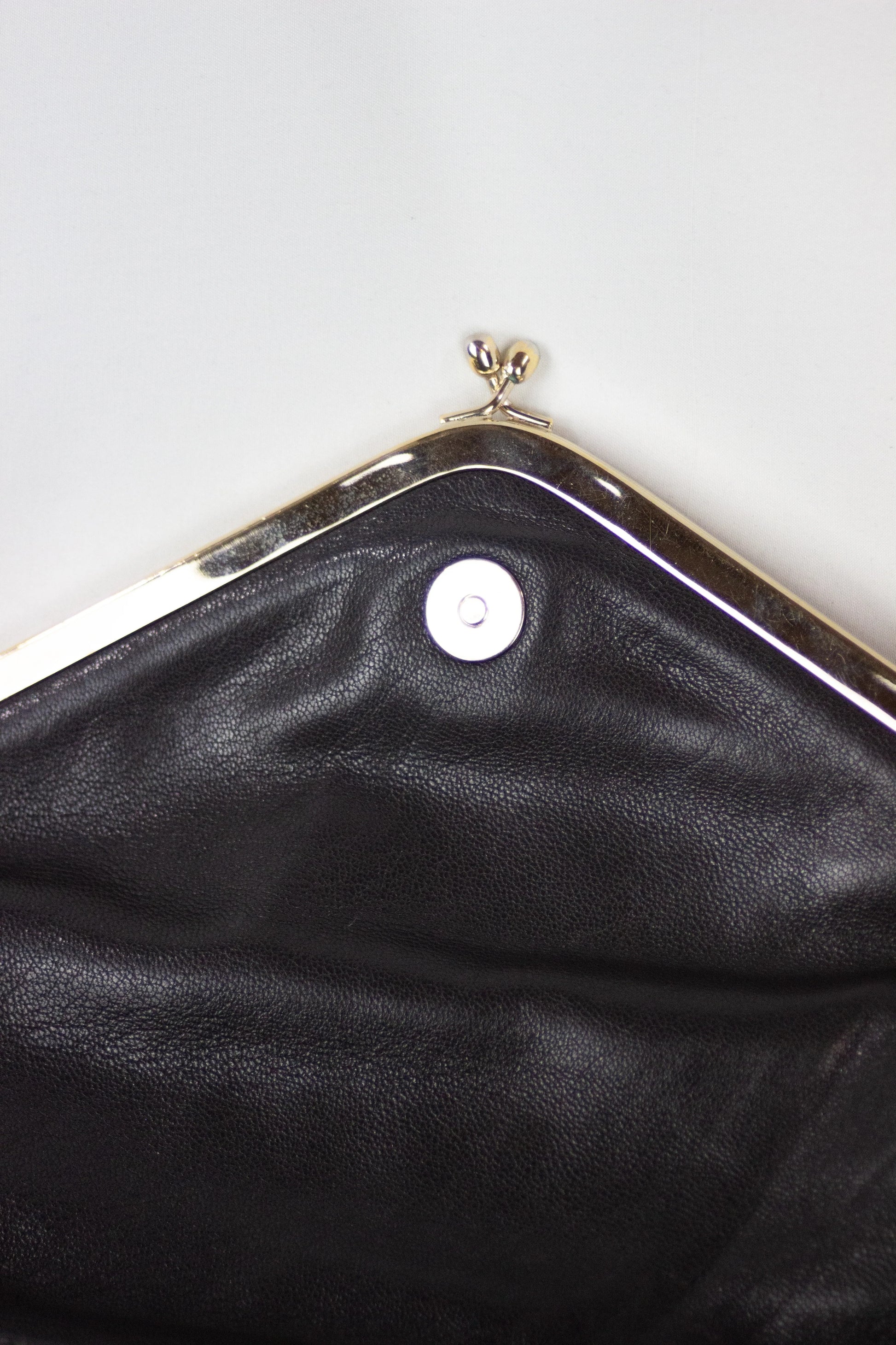 Envelope shoulder bag