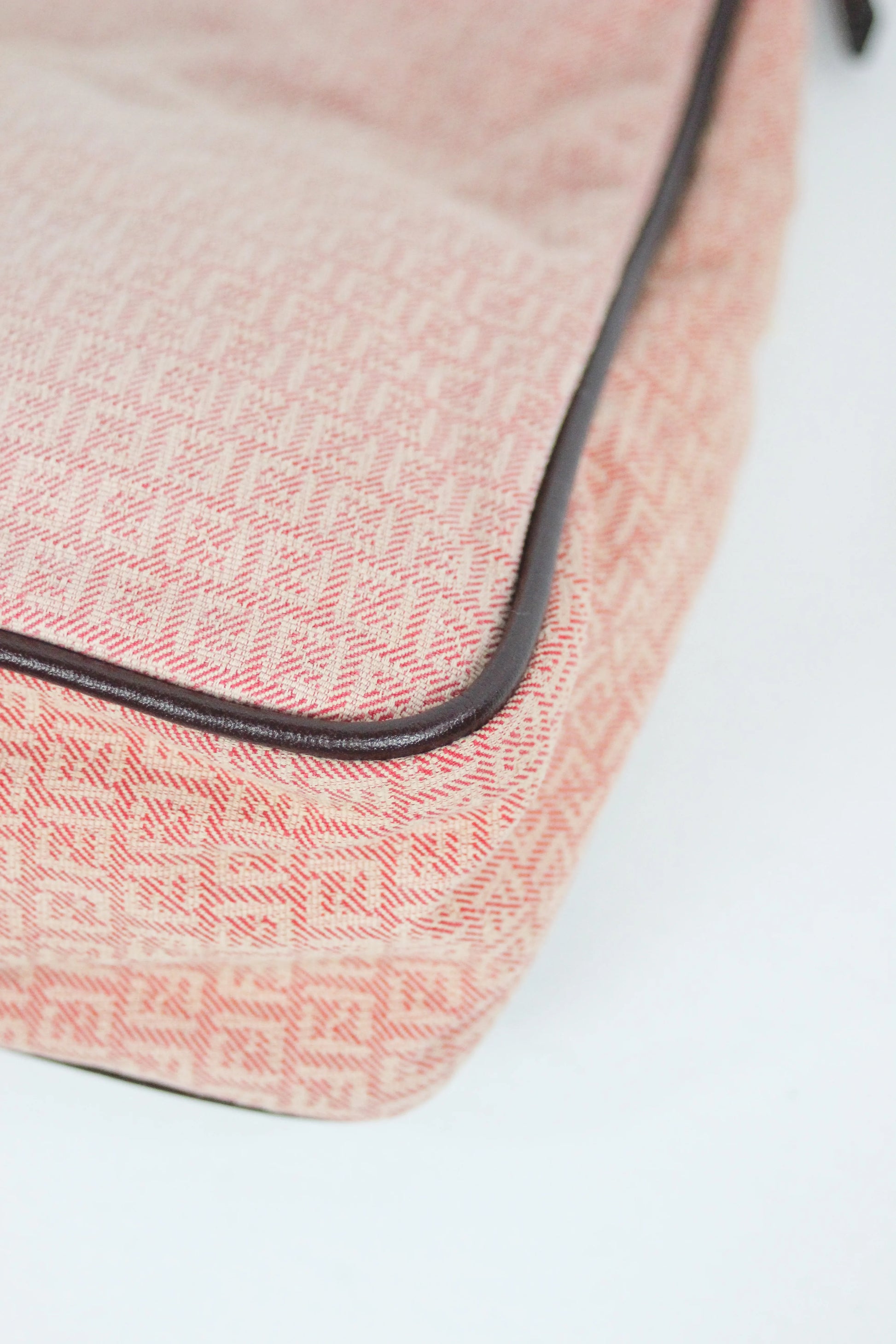 Pink zucchino shoulder bag