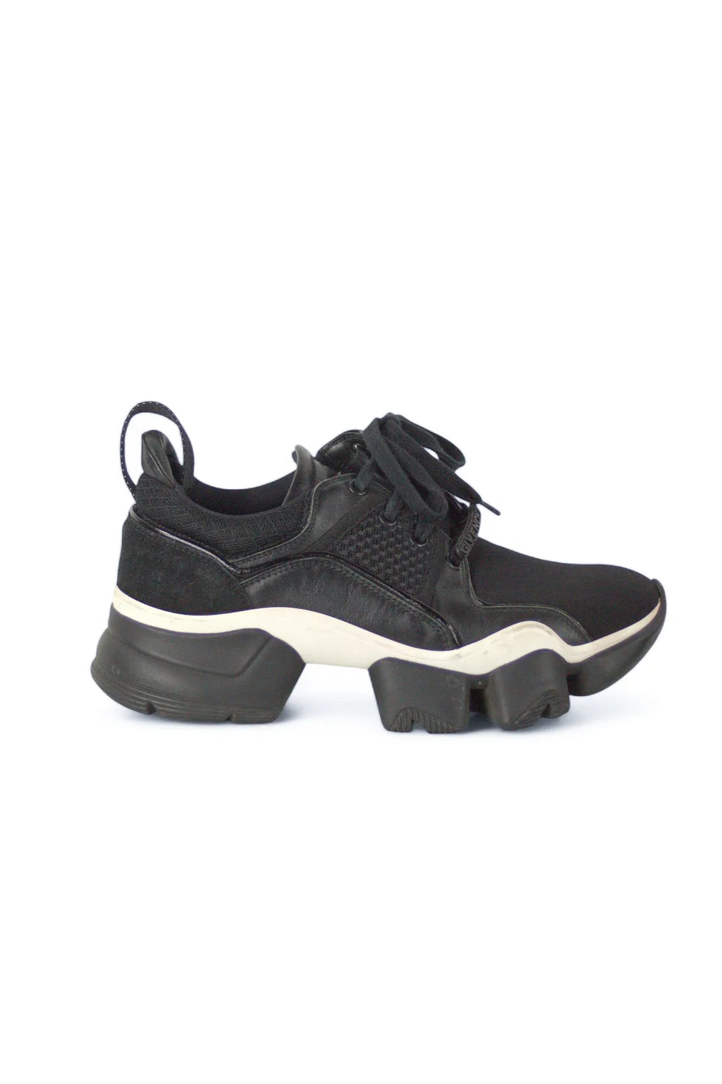 Black chunky sneakers