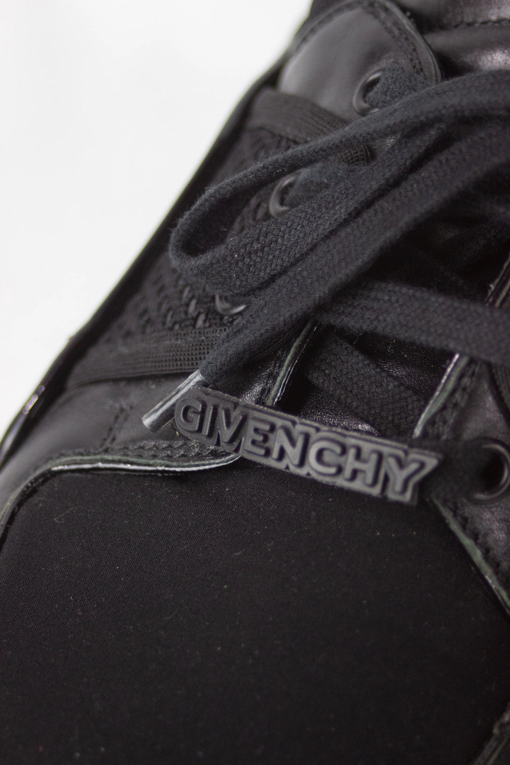 Black chunky sneakers