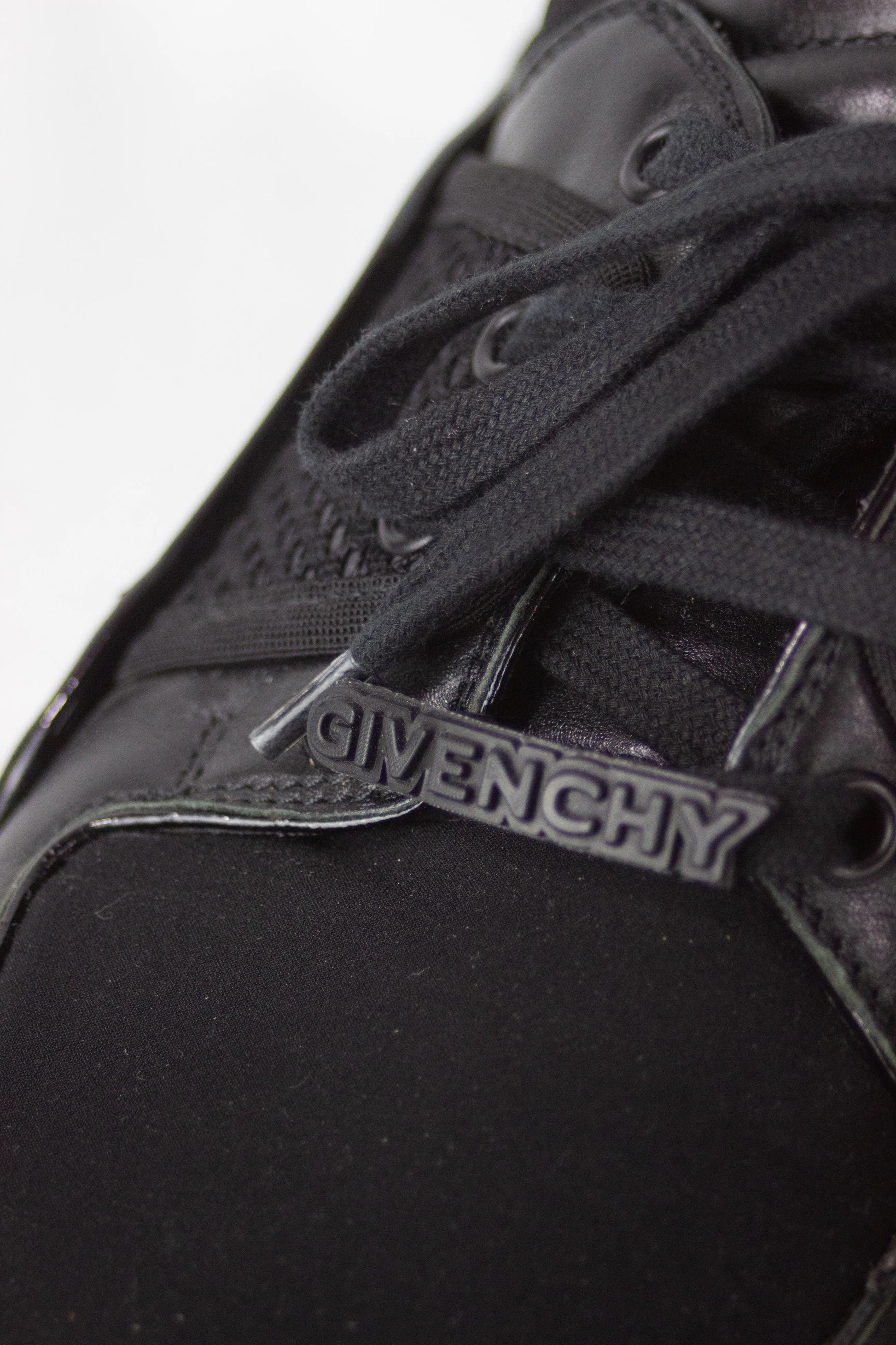 Black chunky sneakers