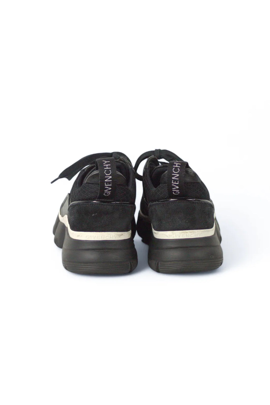 Black chunky sneakers