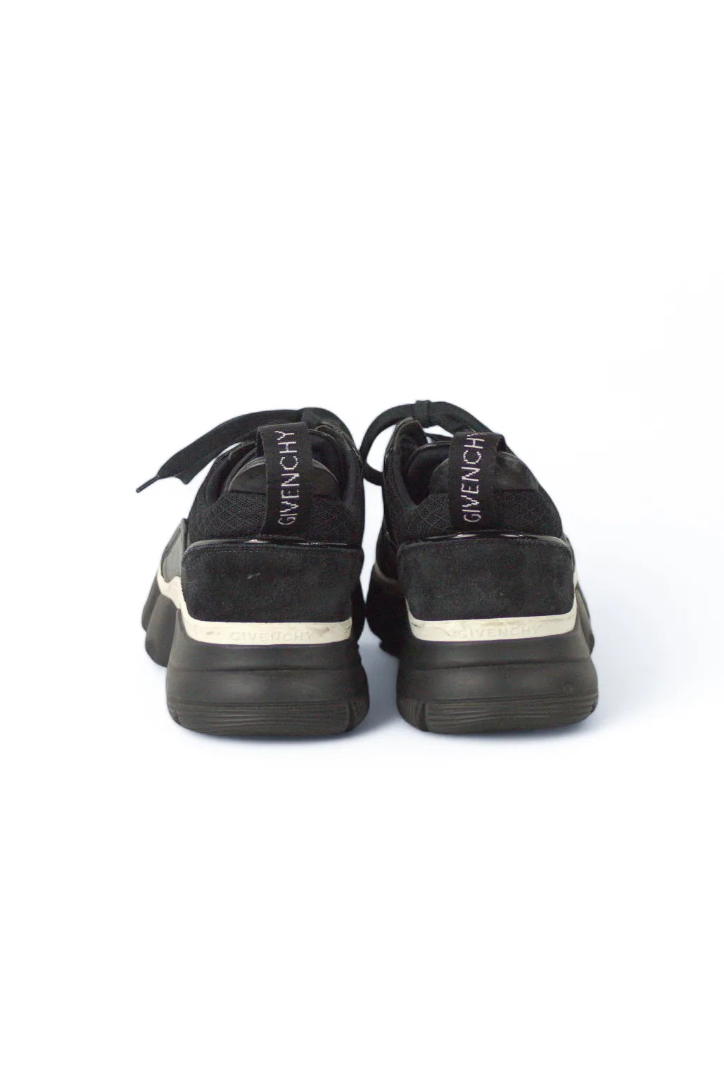 Black chunky sneakers