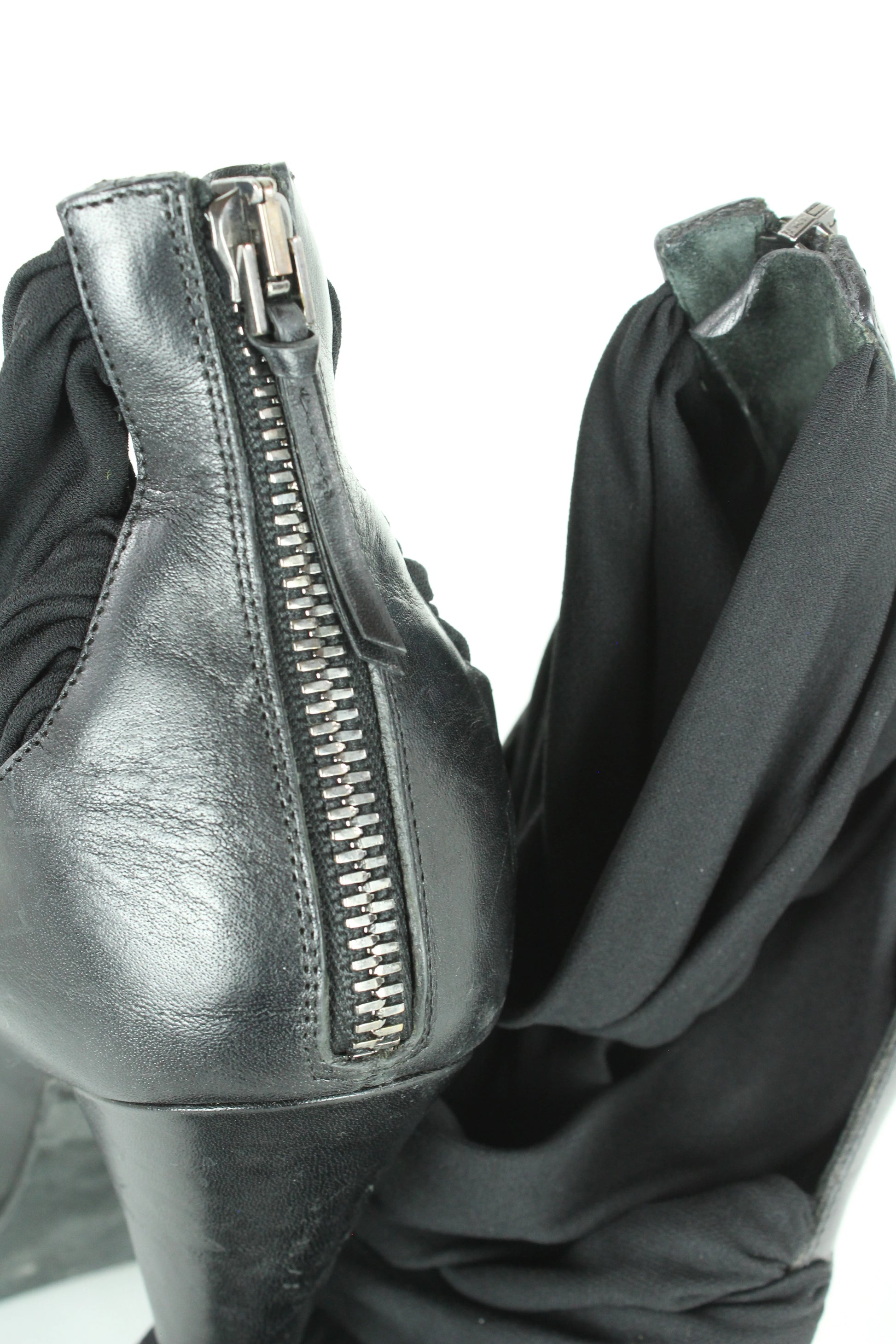 Black Elastic Sandals