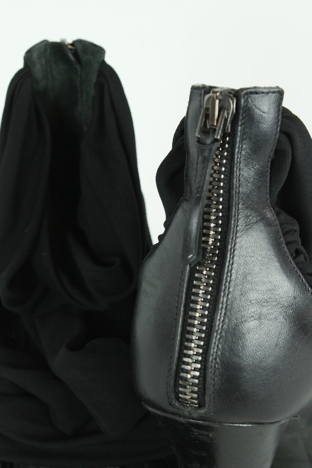 Black Elastic Sandals