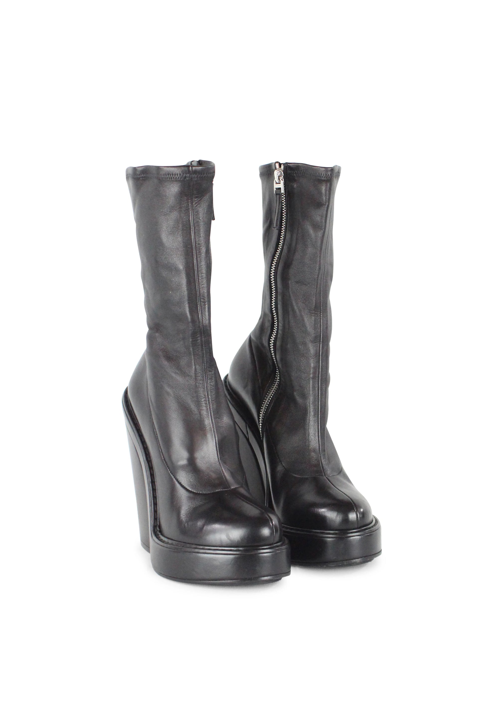 Platform stretch boots