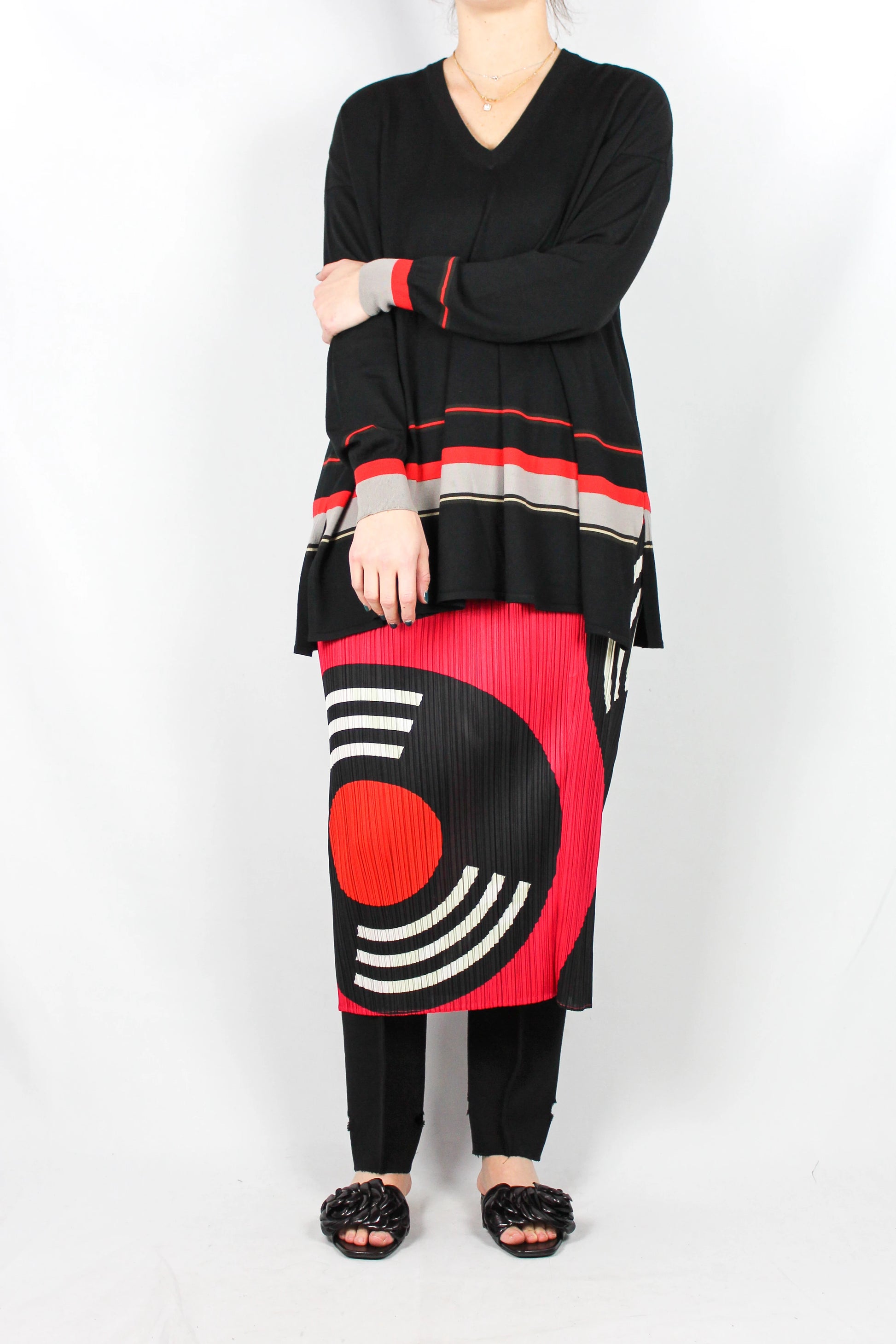 Striped v-neck jumper