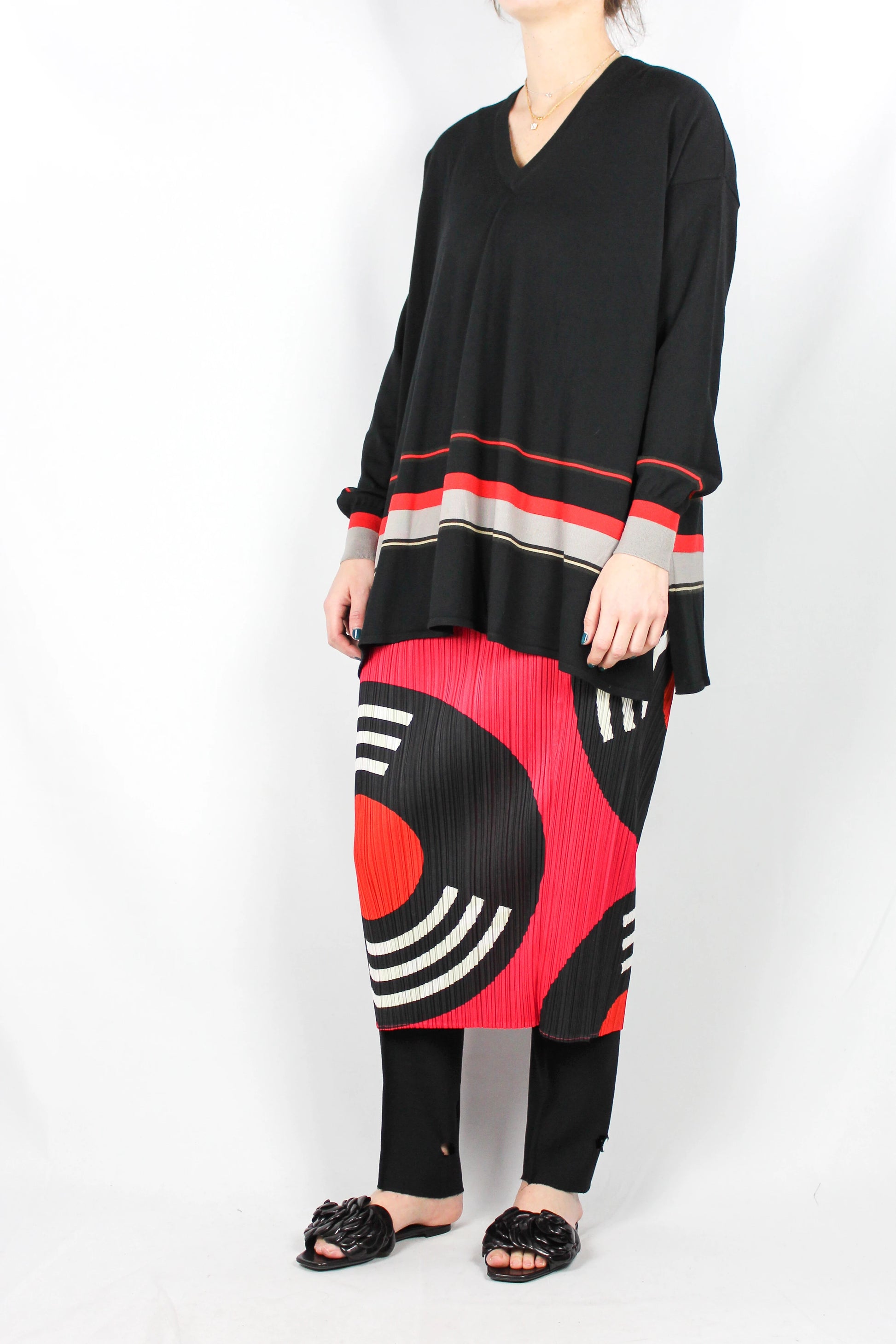 Striped v-neck jumper