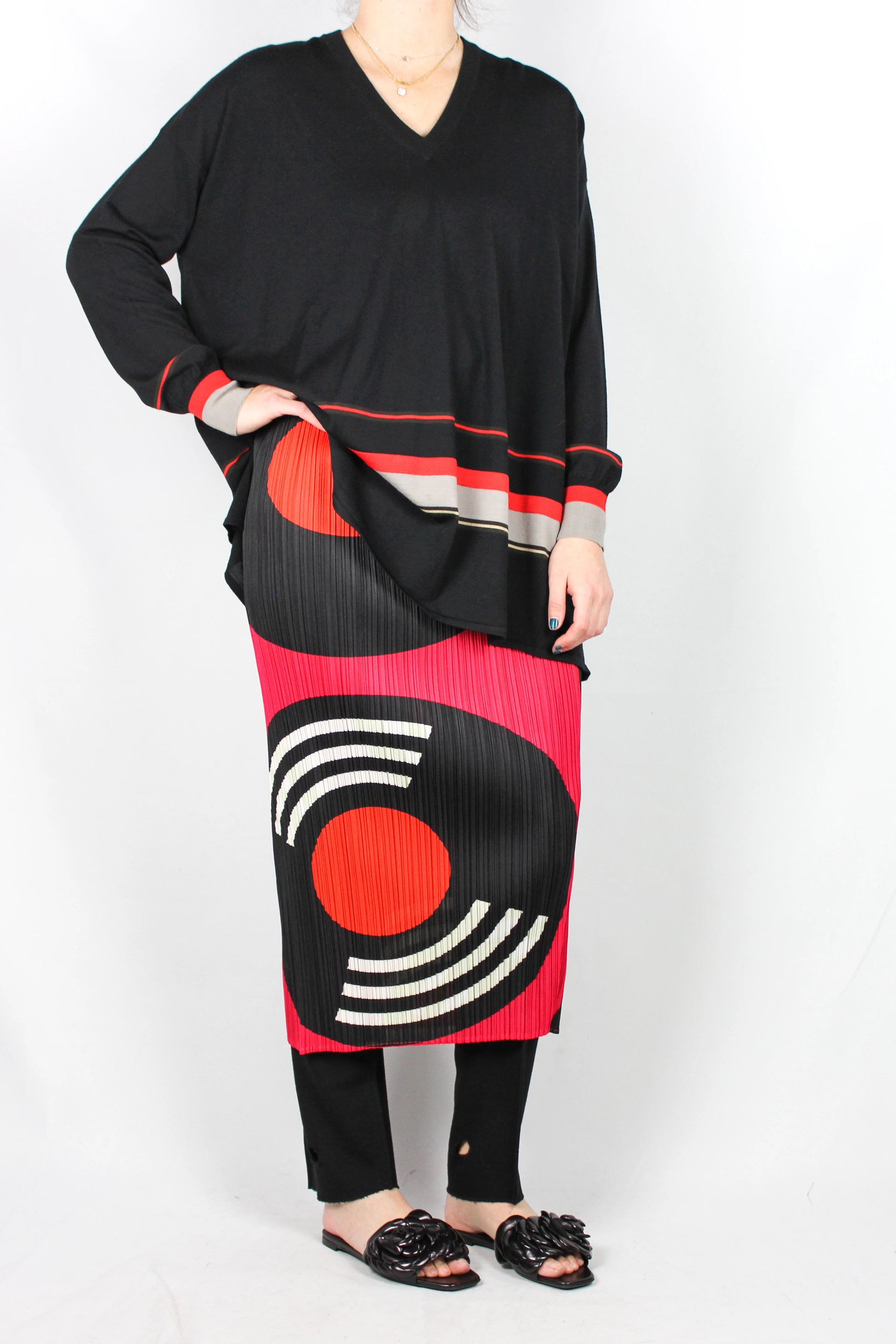 Striped v-neck jumper