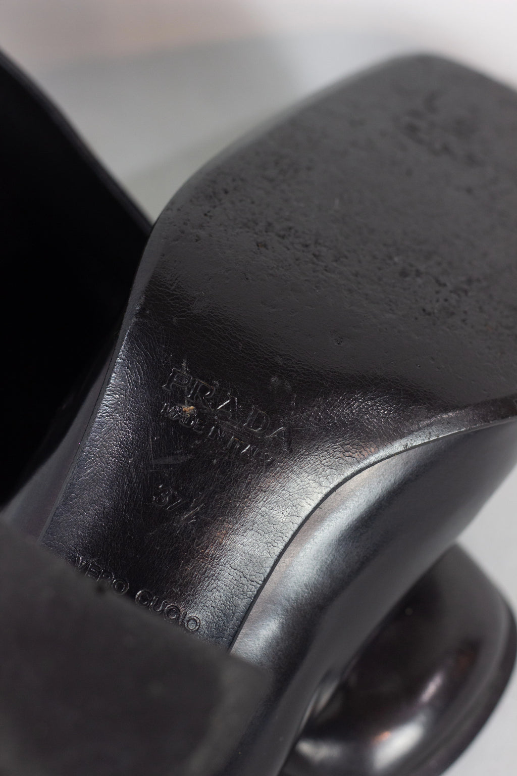 Black Leather Pointed Ankle Boots FW2001