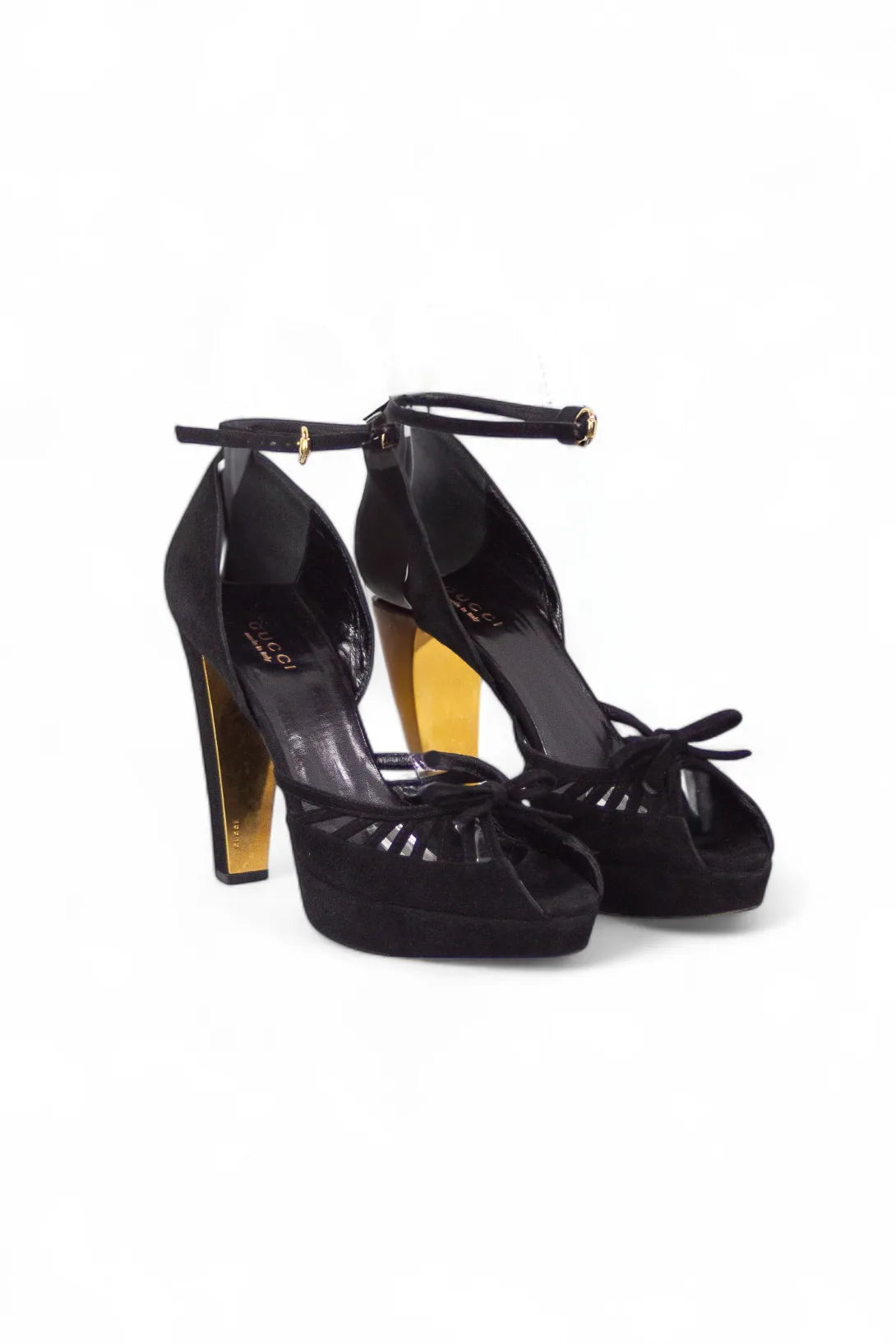 Platform sandals in suede