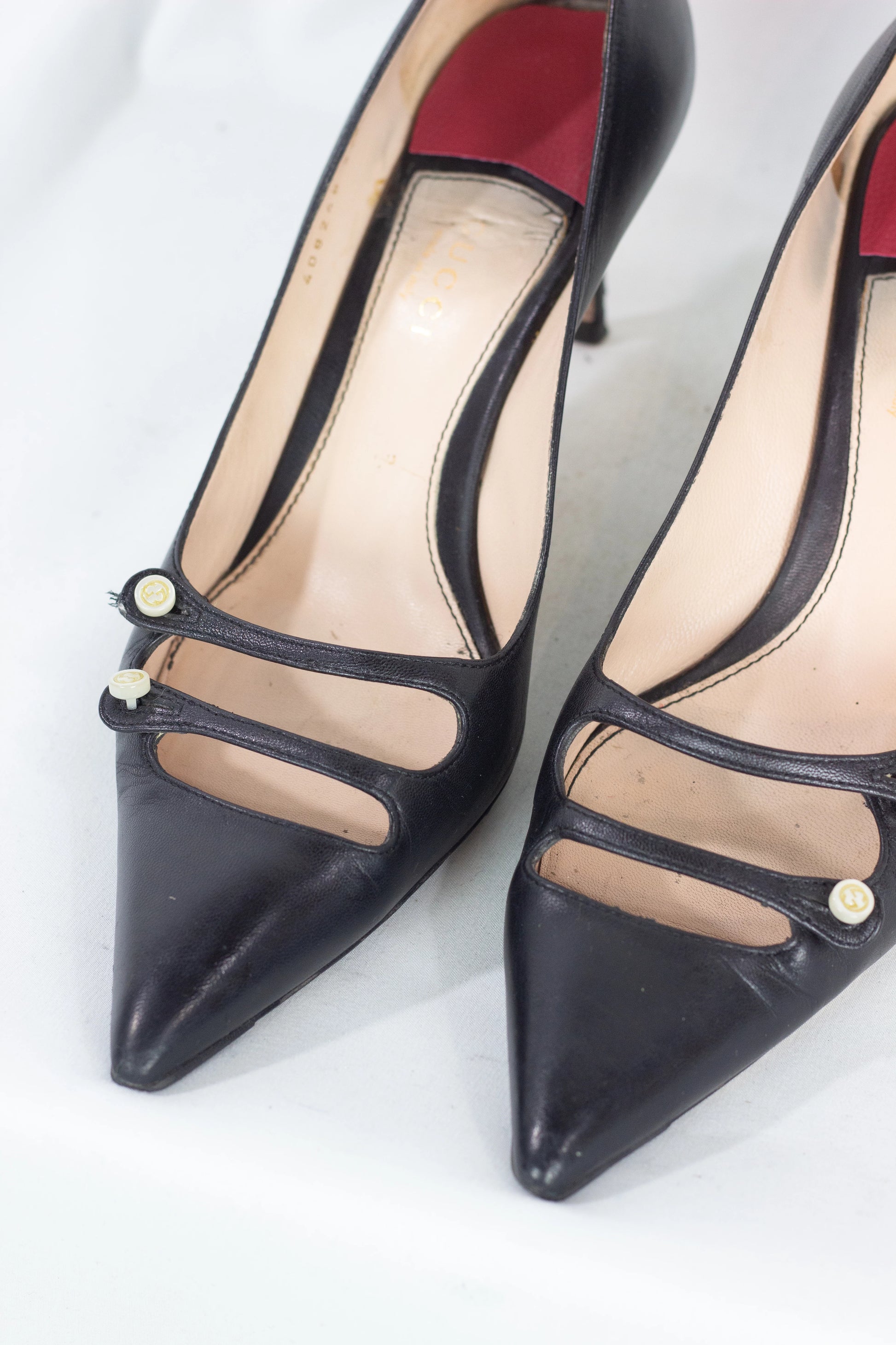 Black Pumps with decorative Buttons