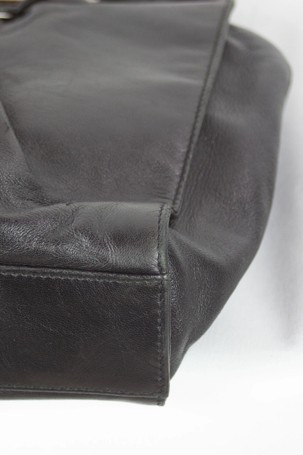 Ruffled leather shoulder bag