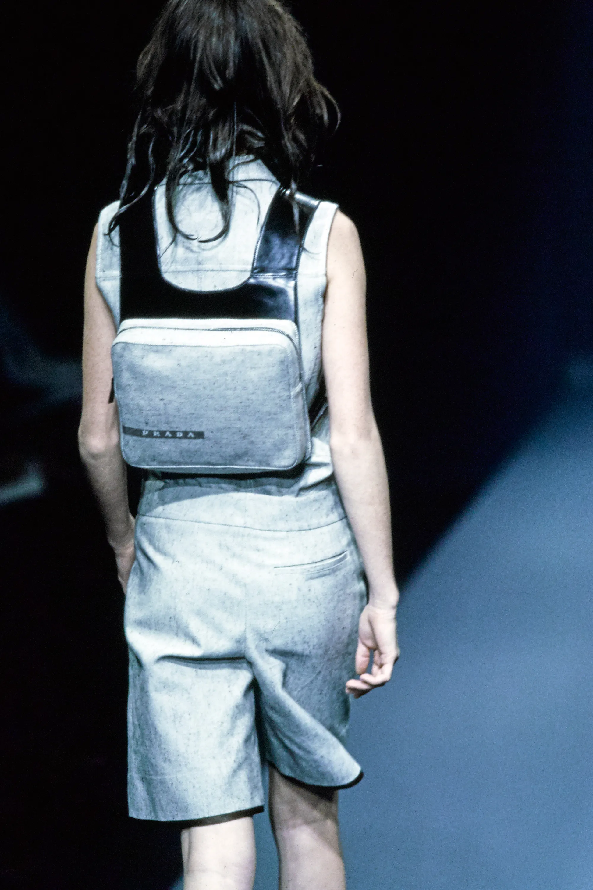 Red shoulder bag SS1999