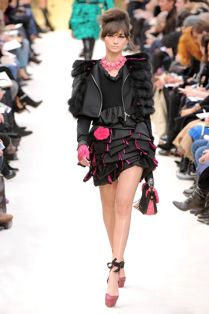 Pink Metal Chain Necklace with Front Locket FW2009