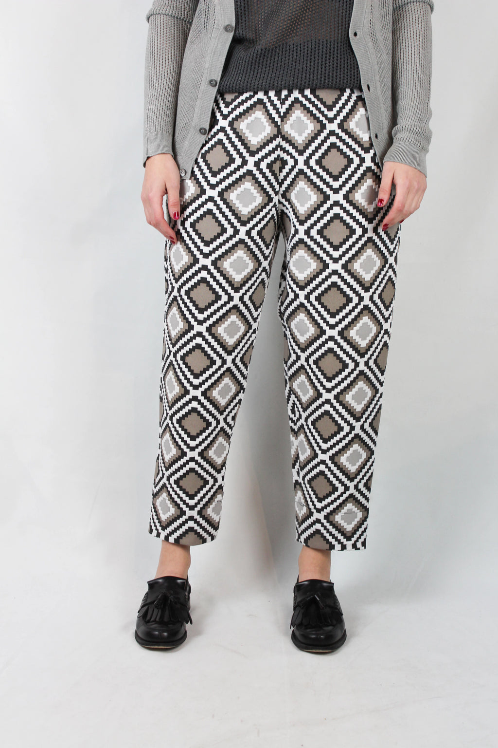 Patterned Carrot Trousers with Geometric Print