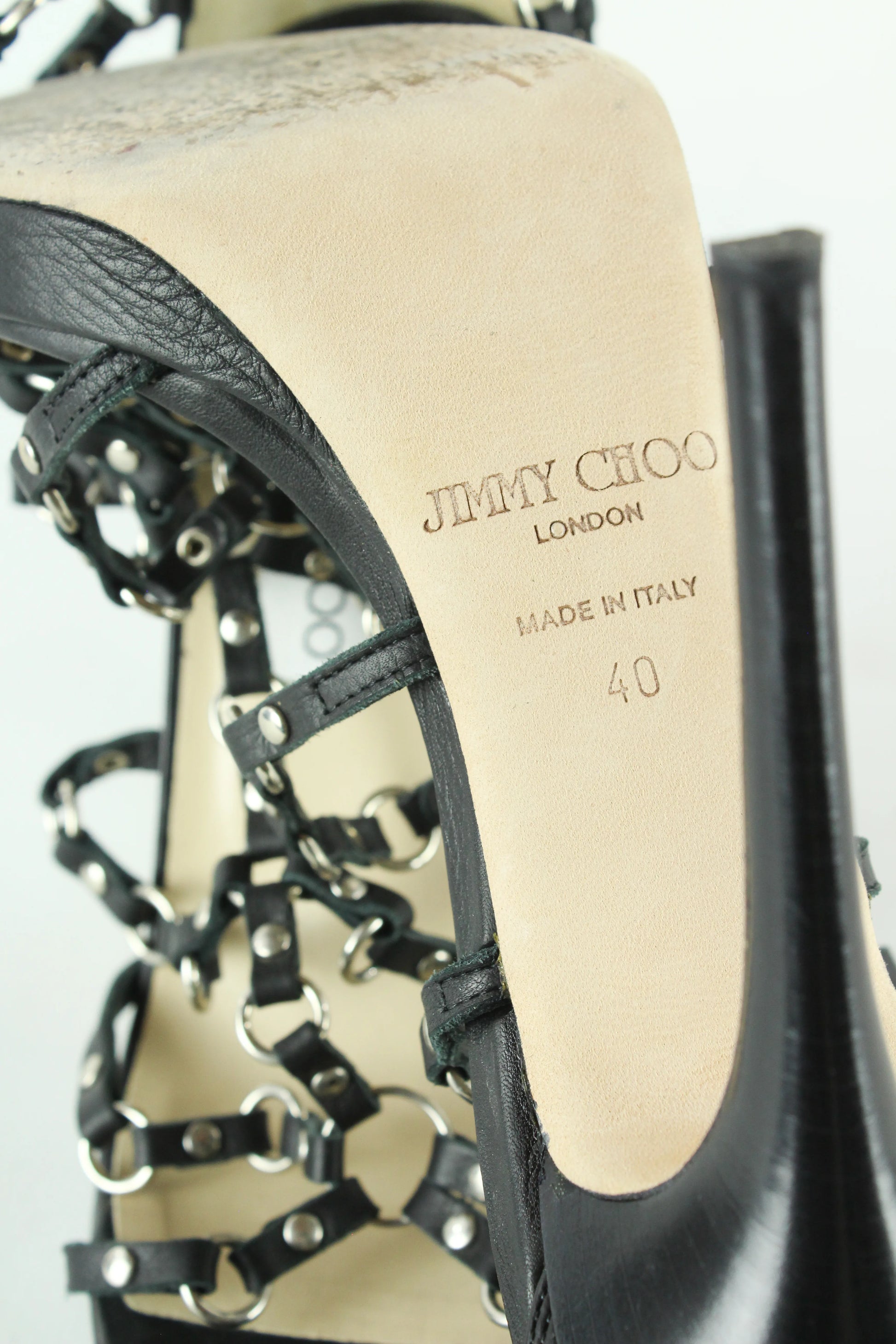 Chain details sandals